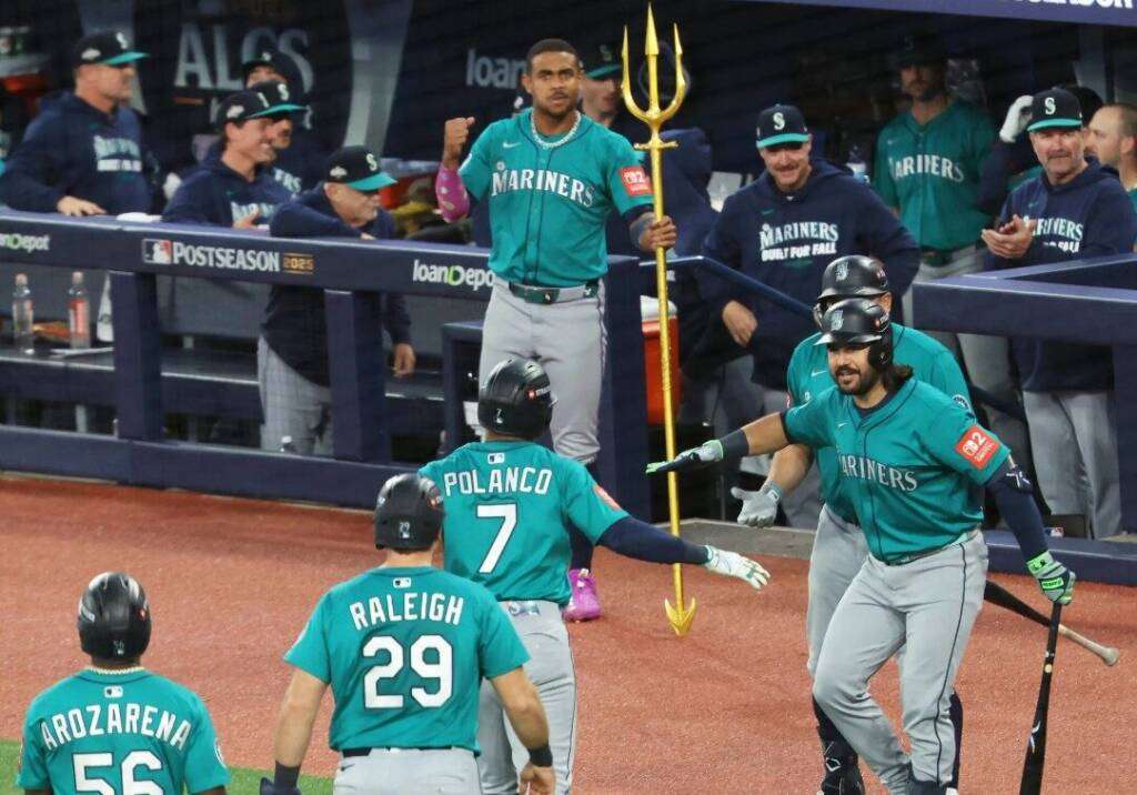 Championship series: Mariners take 2-0 lead over Blue Jays