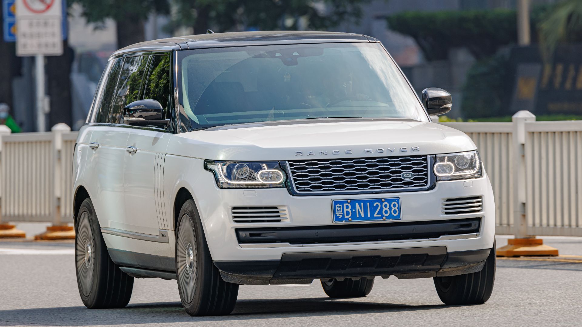 5. Range Rover LWB