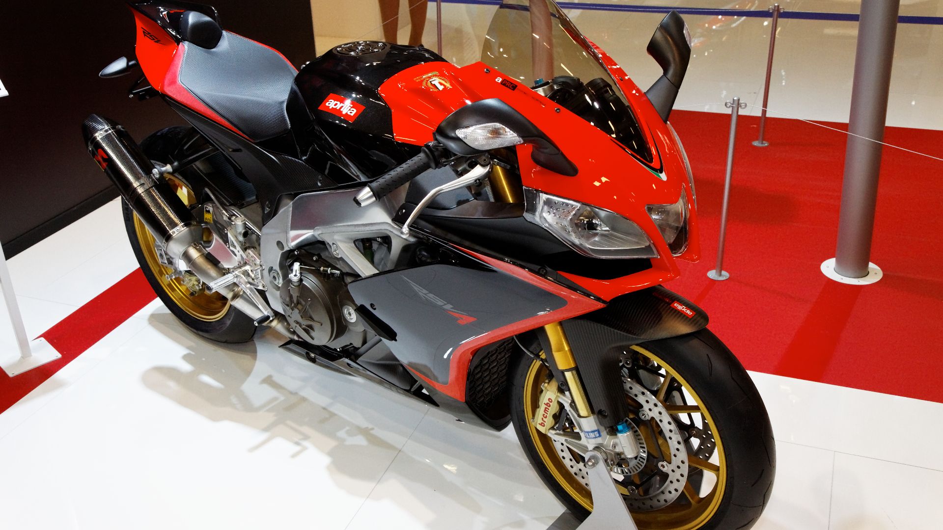 10. Aprilia RSV4 1100 Factory