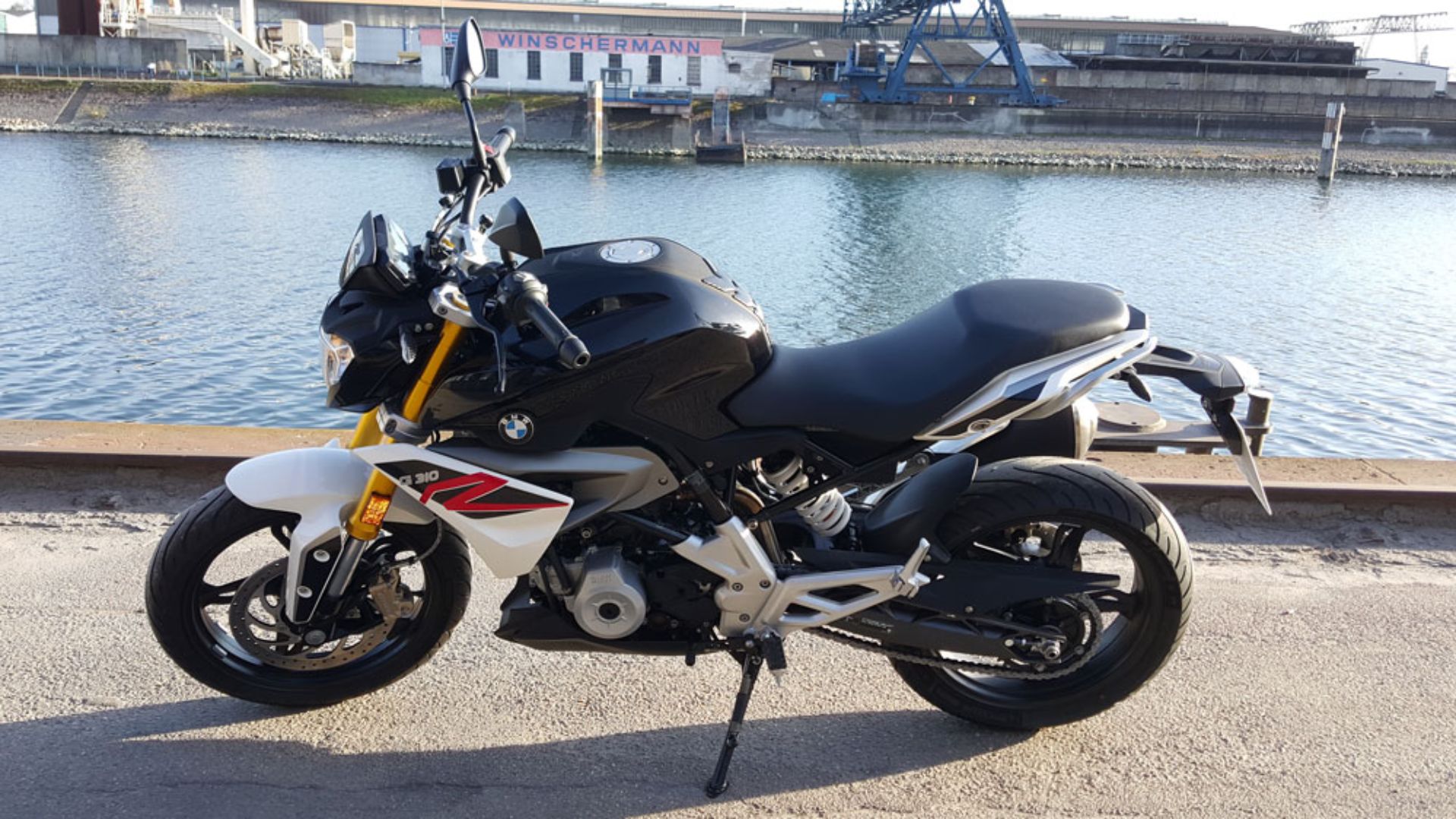4. BMW G310R
