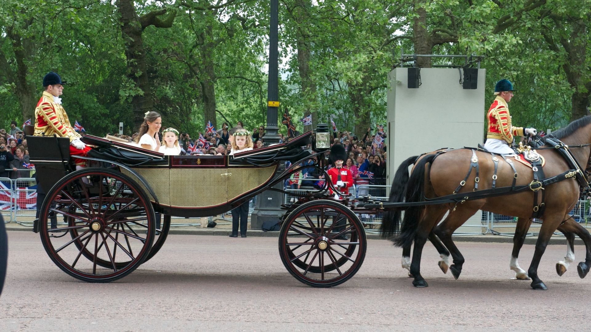 4. Ascot Landau