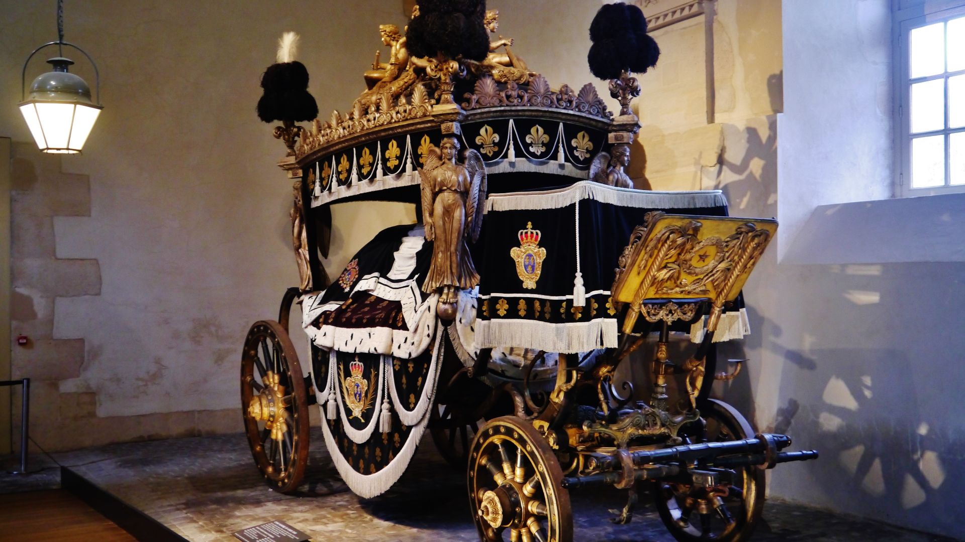 19. Carrosse funéraire de Louis XVIII