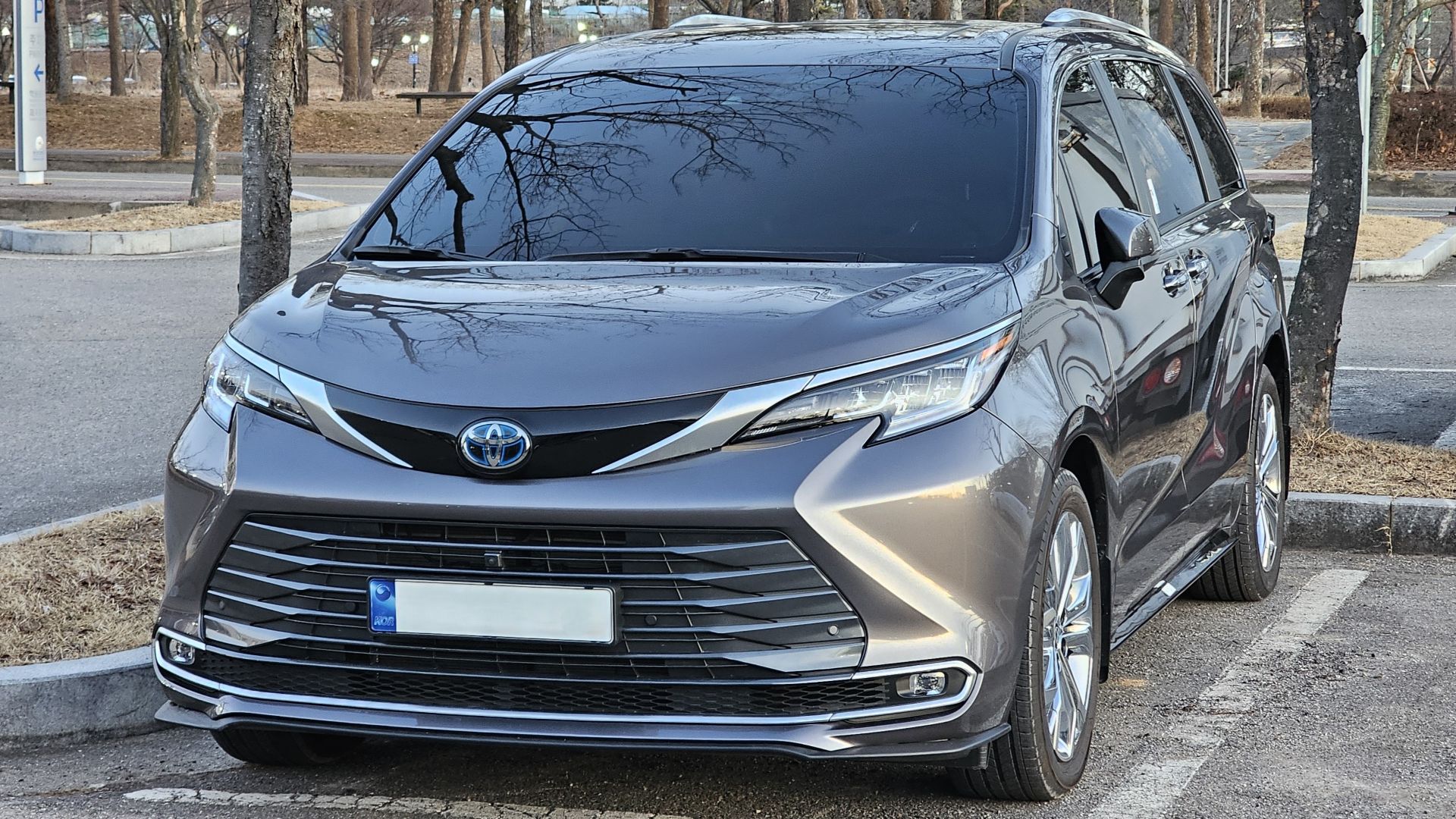 1. Toyota Sienna Hybride (2025)