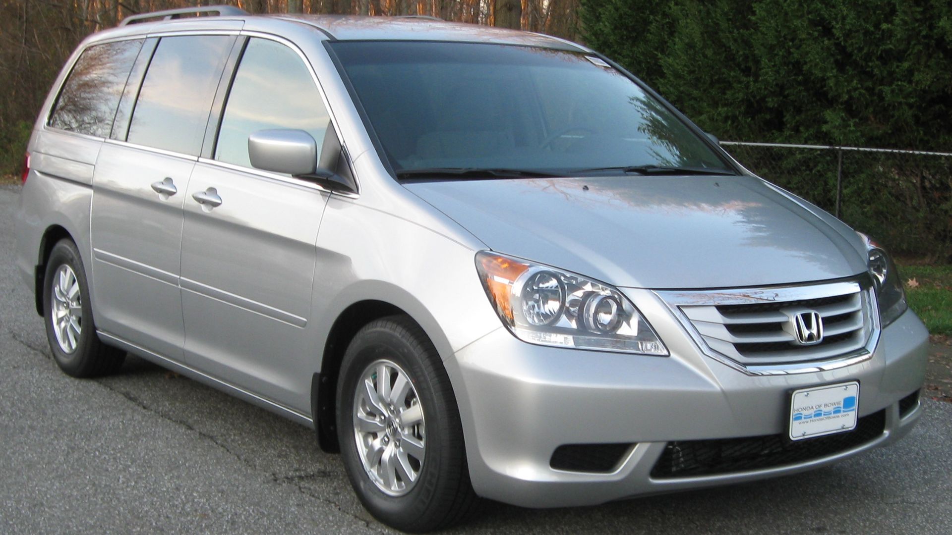 6. Honda Odyssey Touring V6 (2010)