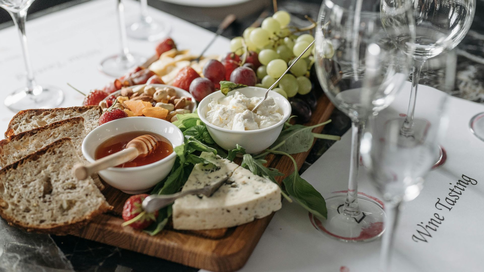 7. Utilisez-le sur une planche de charcuterie