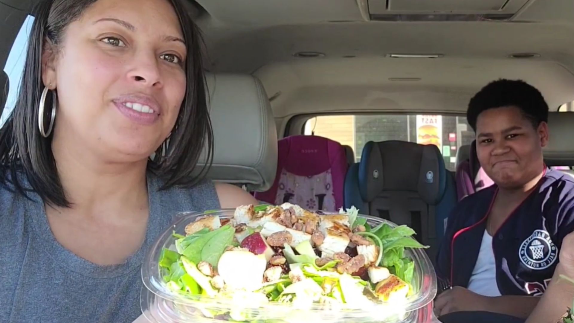 4. Salade de poulet aux pommes et aux noix de pécan (Wendy's)