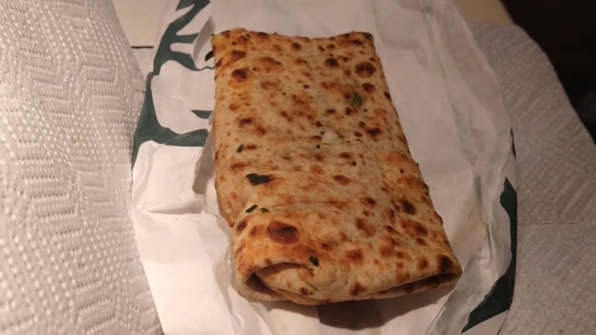 6. Wrap aux épinards, à la feta et au blanc d'œuf (Starbucks)