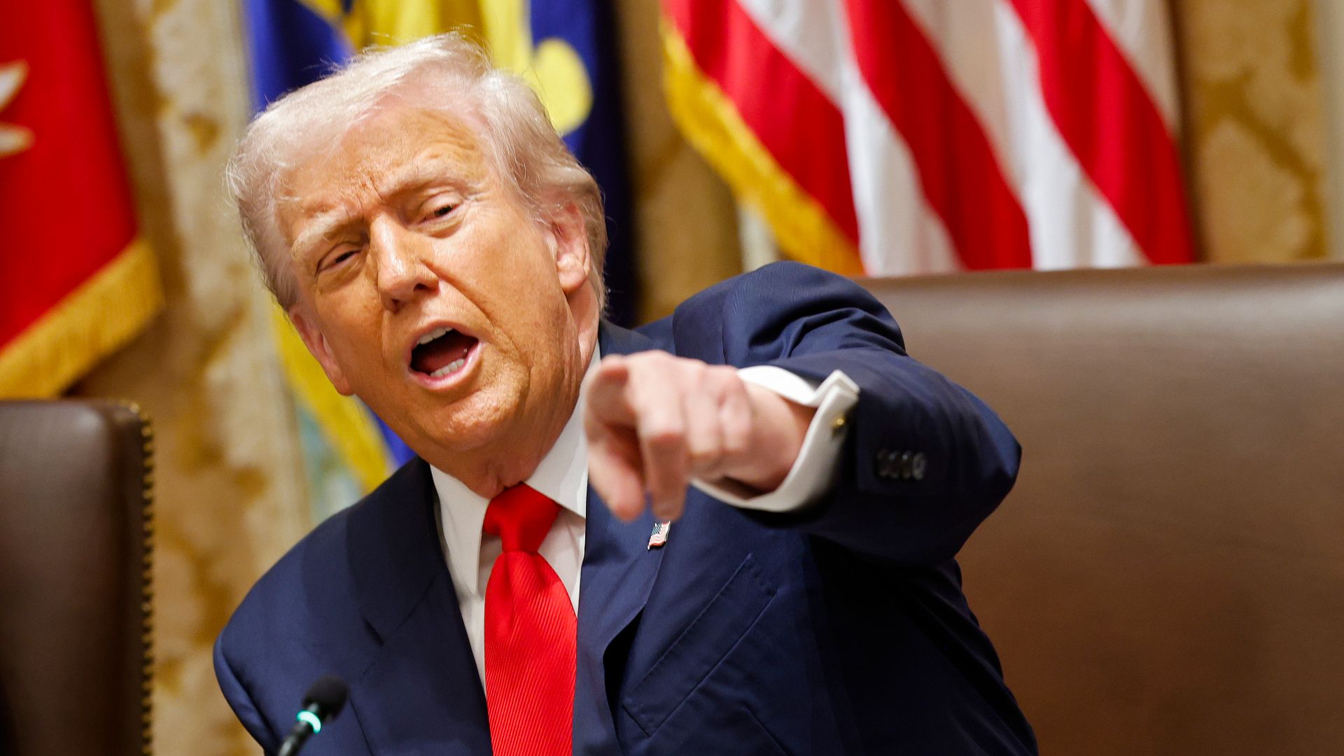Trump fait sauter un autre bateau, tuant 6 personnes