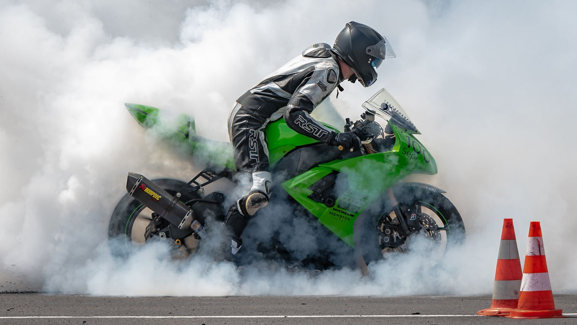 Les 10 motos les plus bruyantes que l’argent puisse acheter et les 10 plus silencieuses