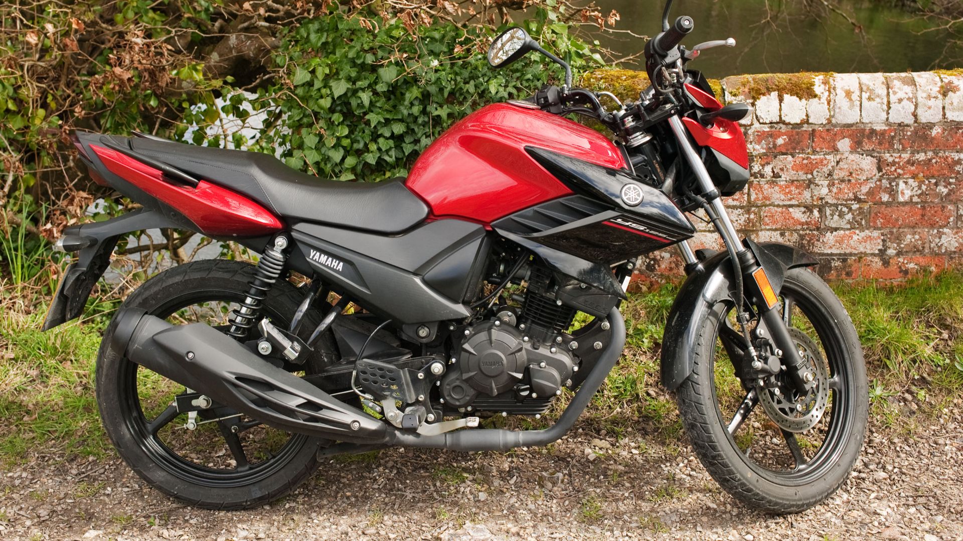 2. Yamaha YS125