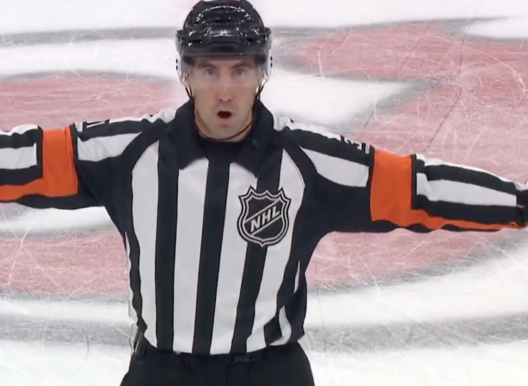 Top-5: An official makes a mistake with his goal verdict