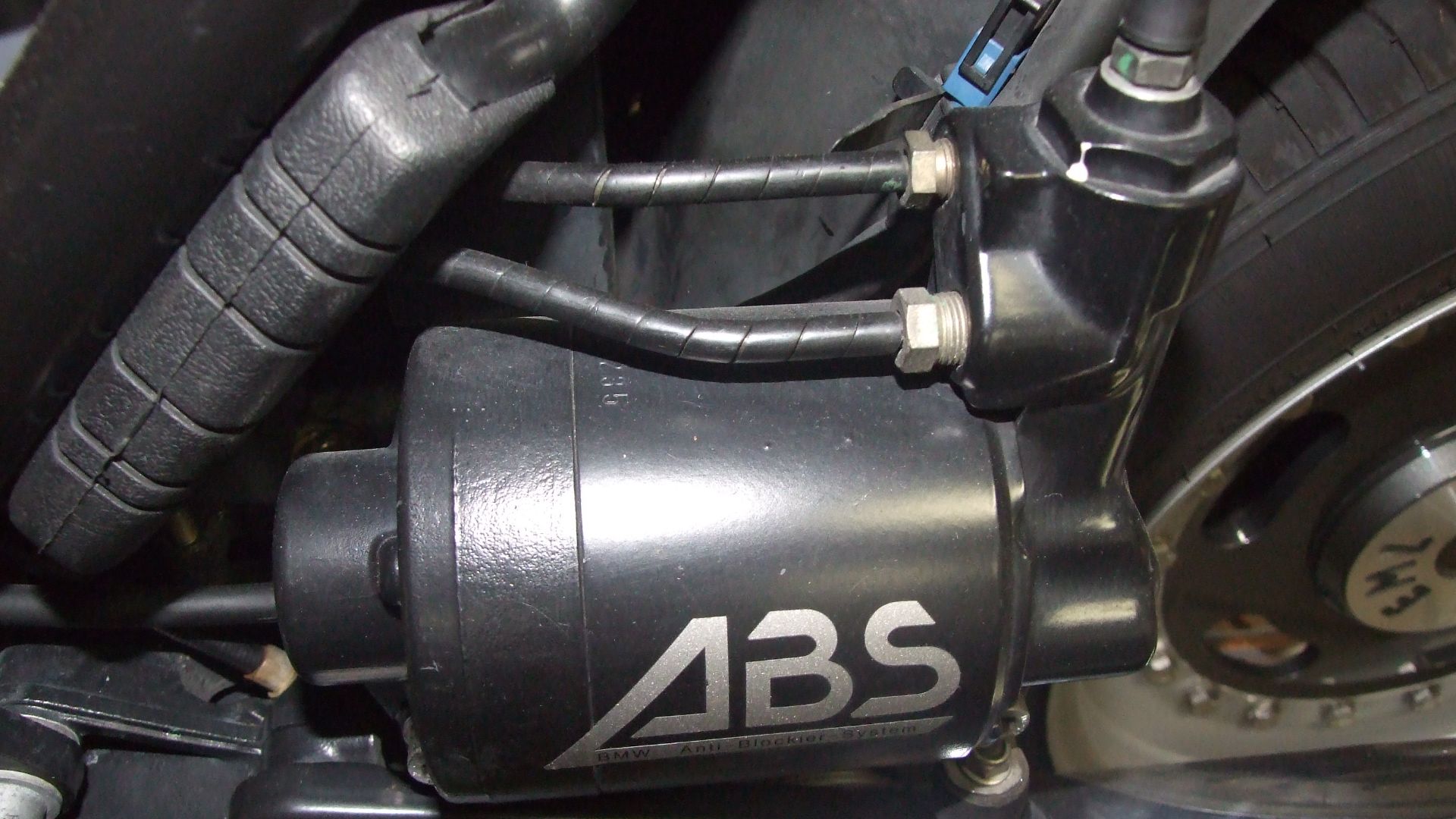 8. Système de freinage antiblocage (ABS)