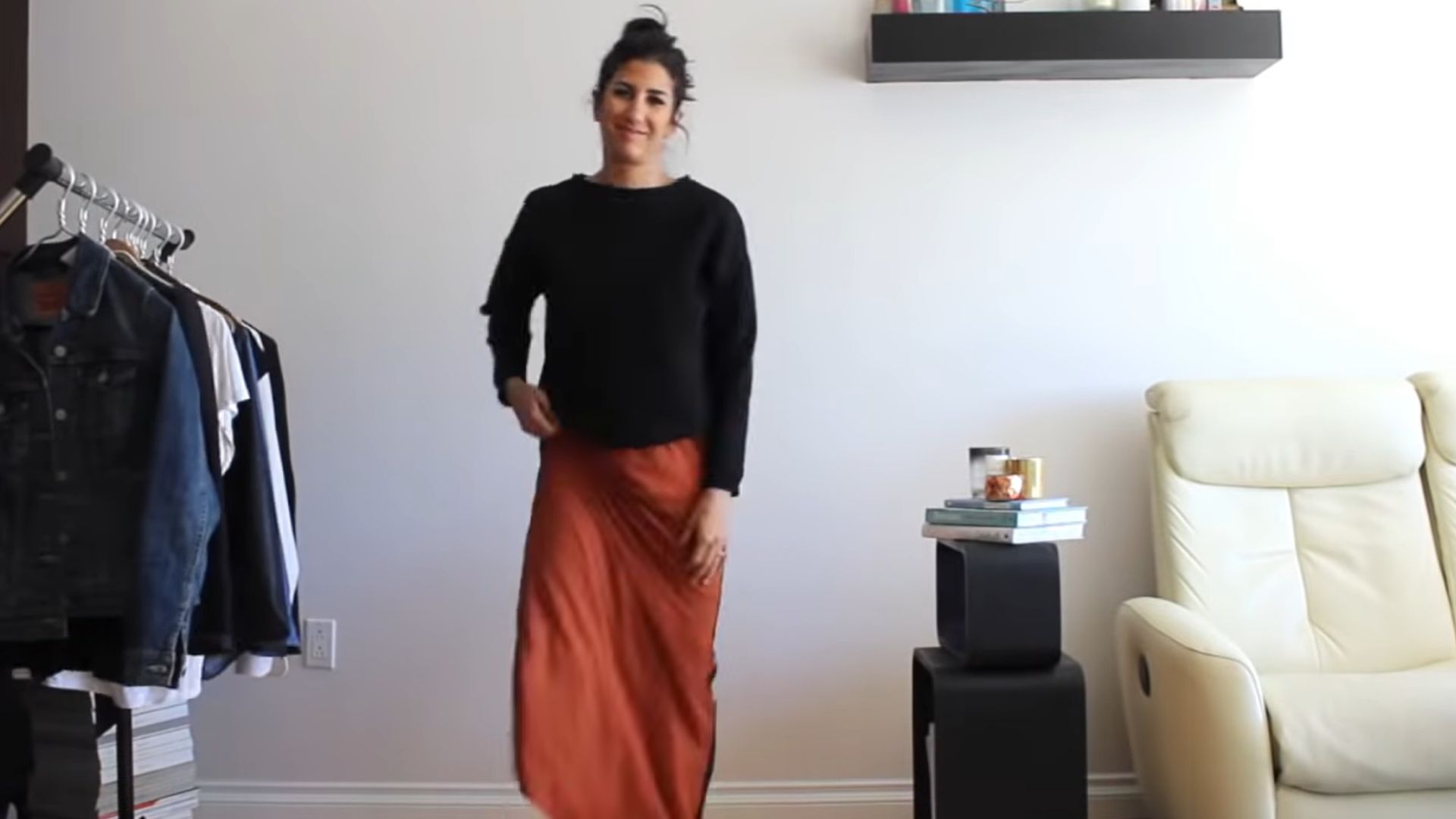 1. Pull court sur une robe longue