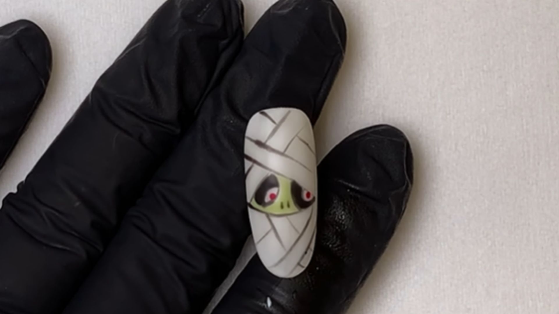 13. Look superposé de l'écharpe de momie