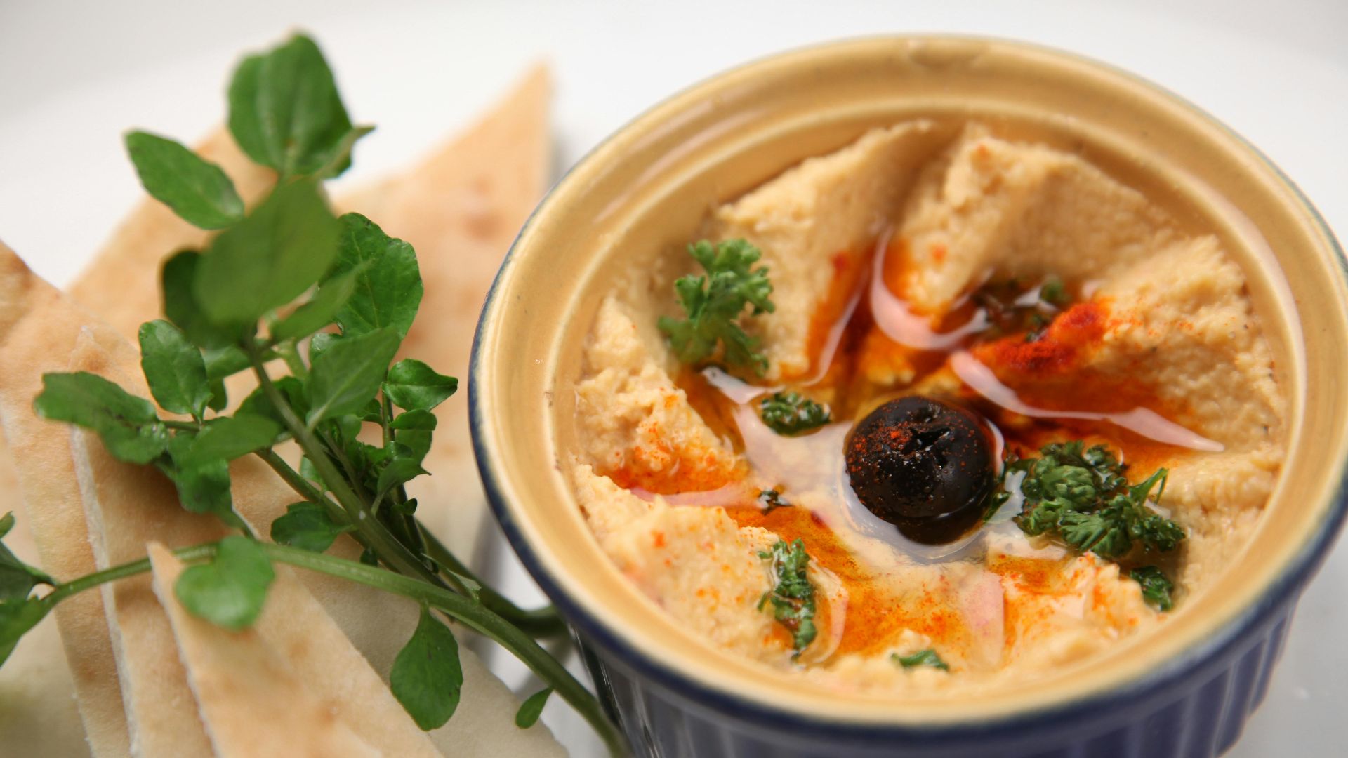 3. Houmous