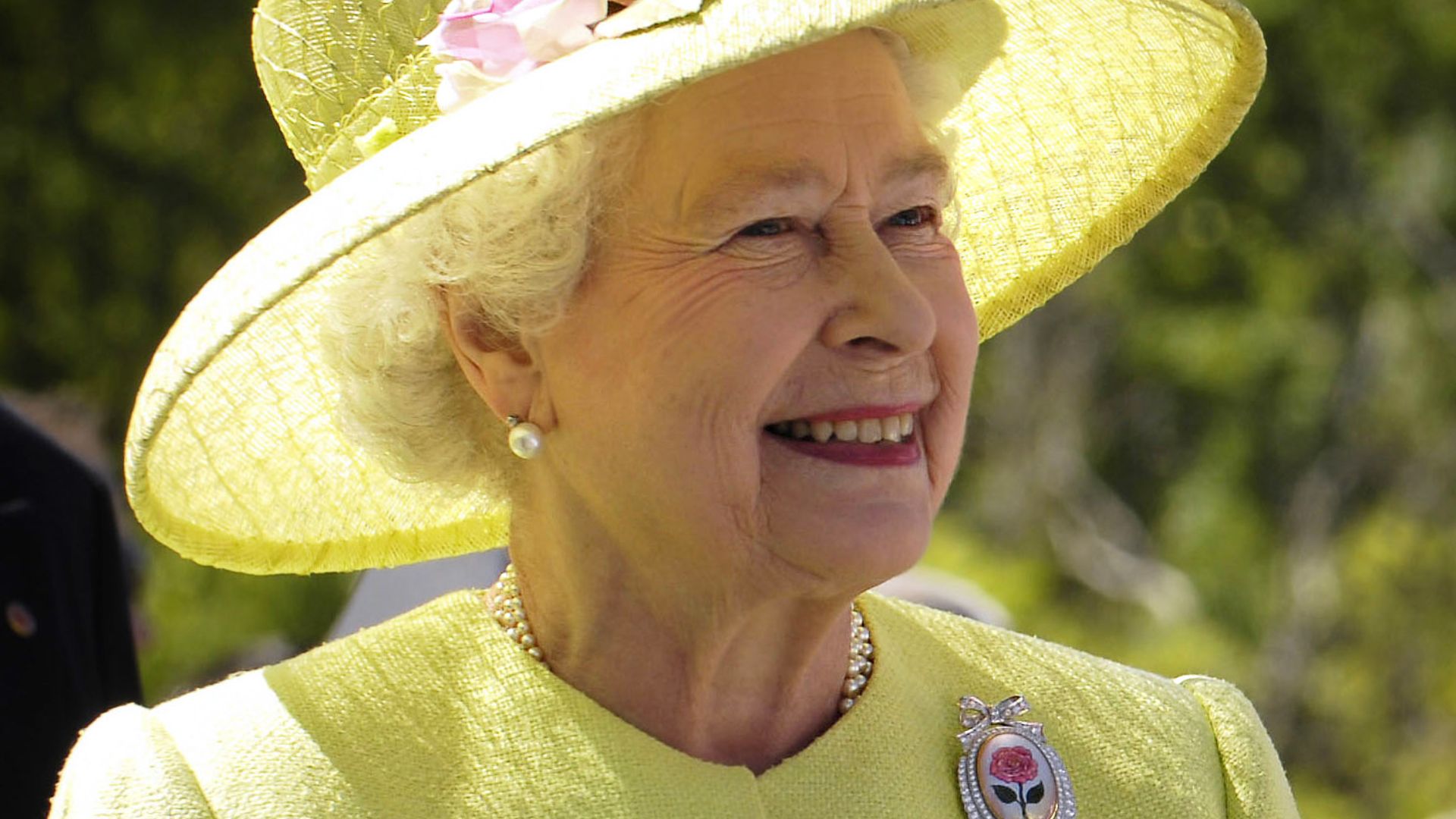 3. Reine Elizabeth II