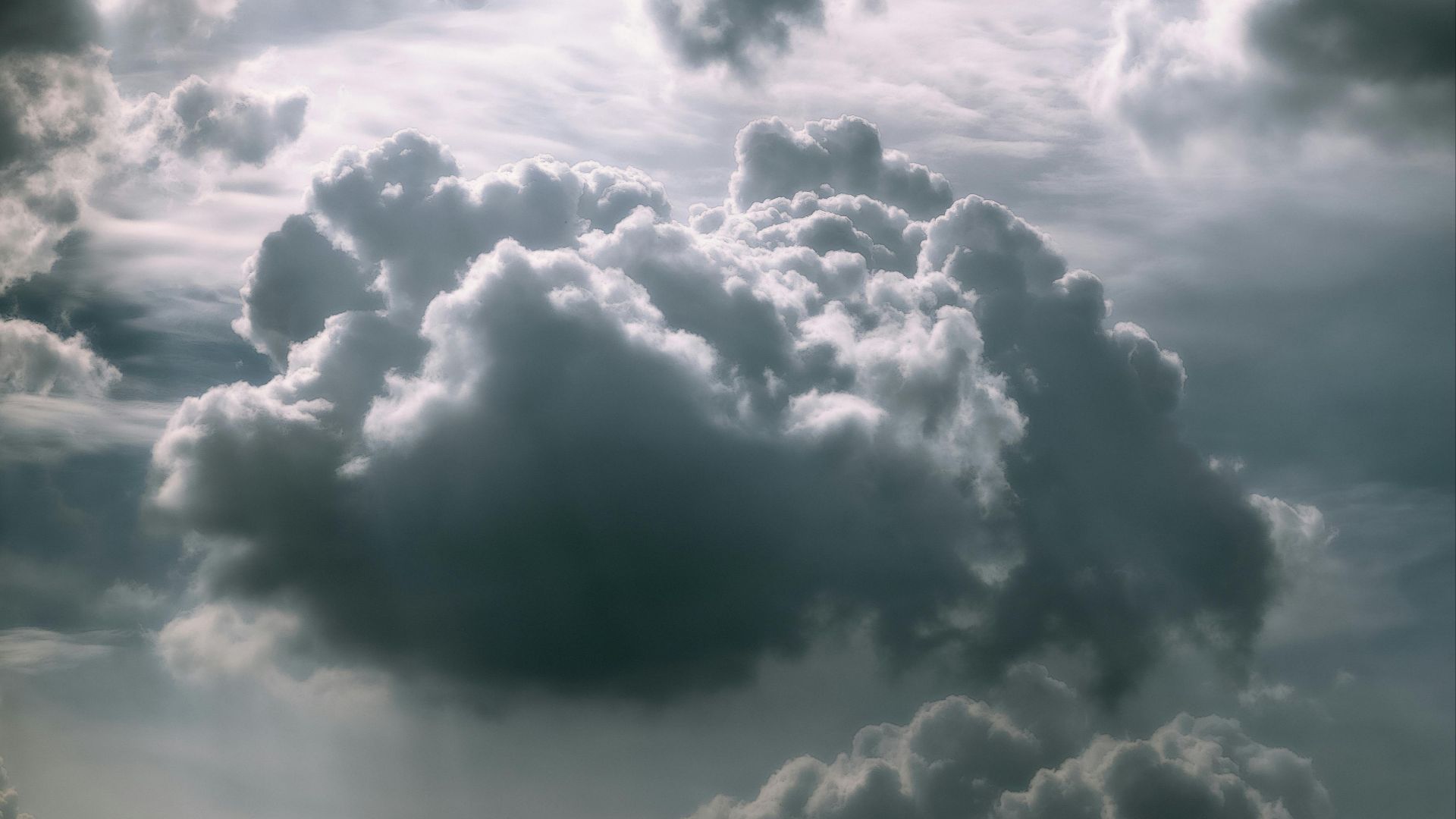17. Un nuage avec une lueur d'espoir