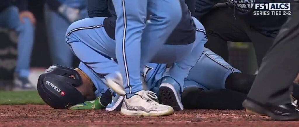 Blue Jays face elimination (and George Springer injured)