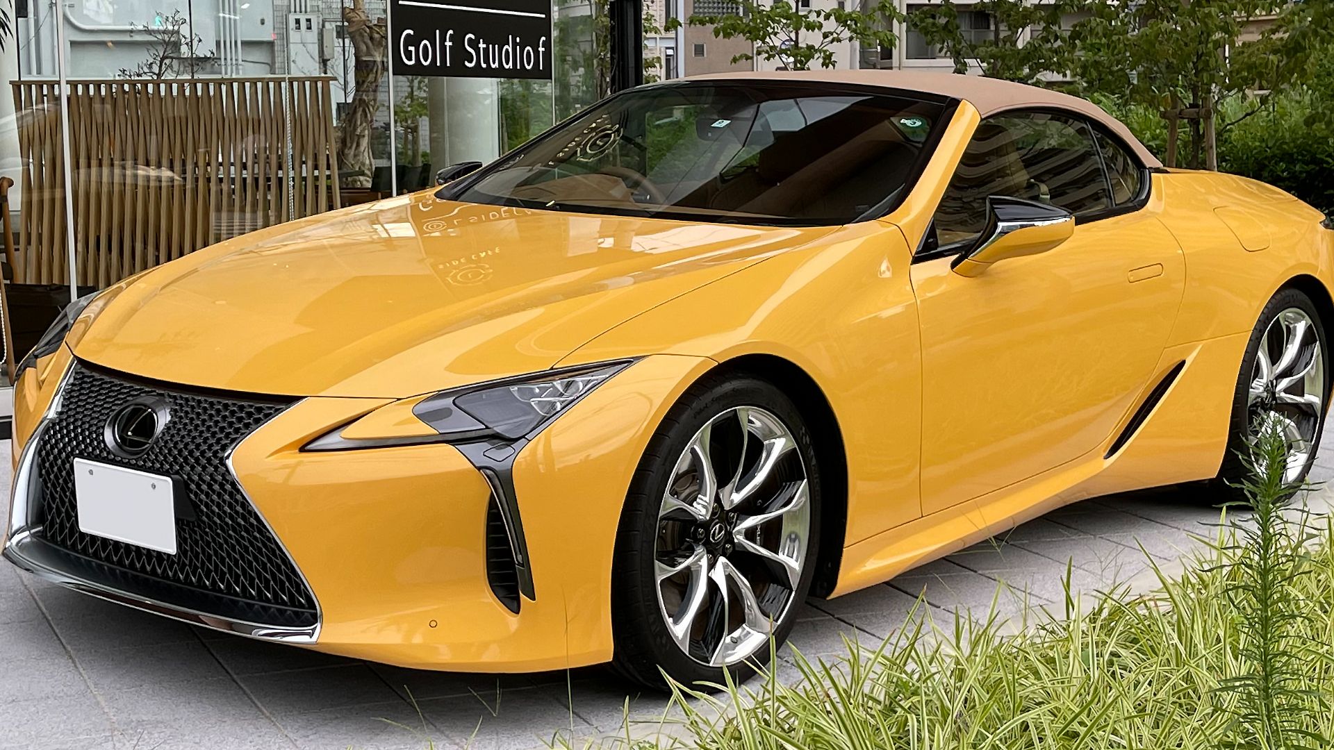 18. Lexus LC 500 Cabriolet