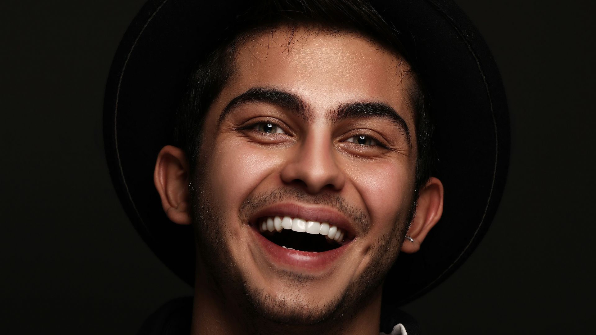 11. Sourire