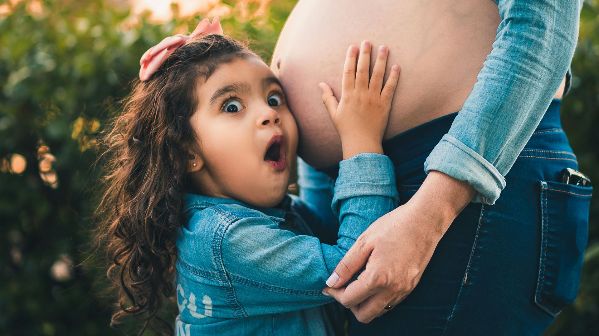 7. Denim de maternité