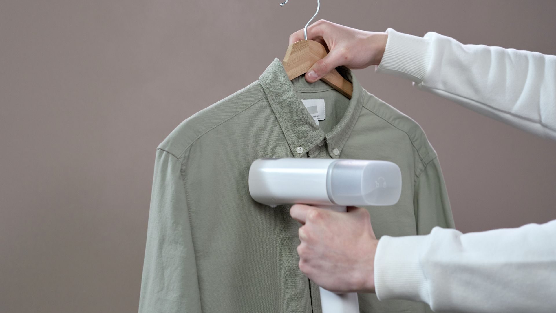 18. Utiliser un défroisseur pour les tissus délicats