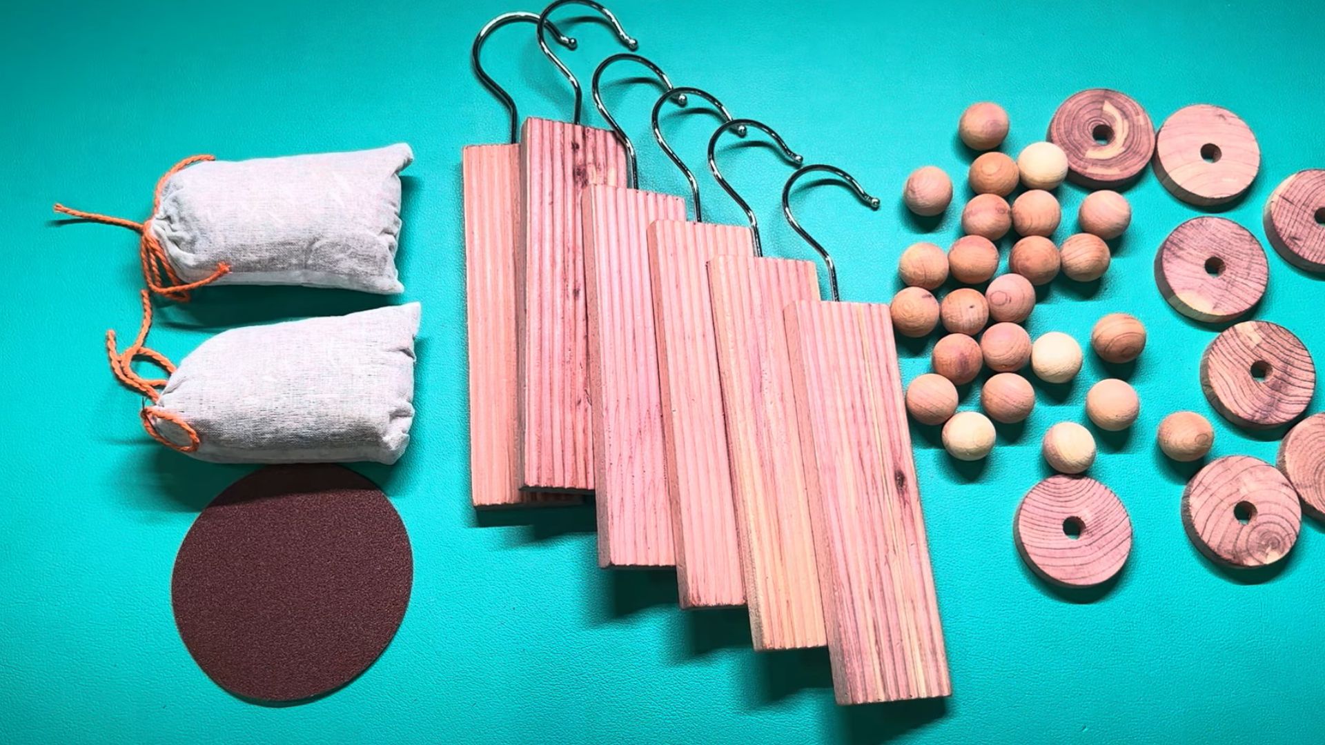 20. Utiliser des blocs de cèdre pour la protection contre les mites