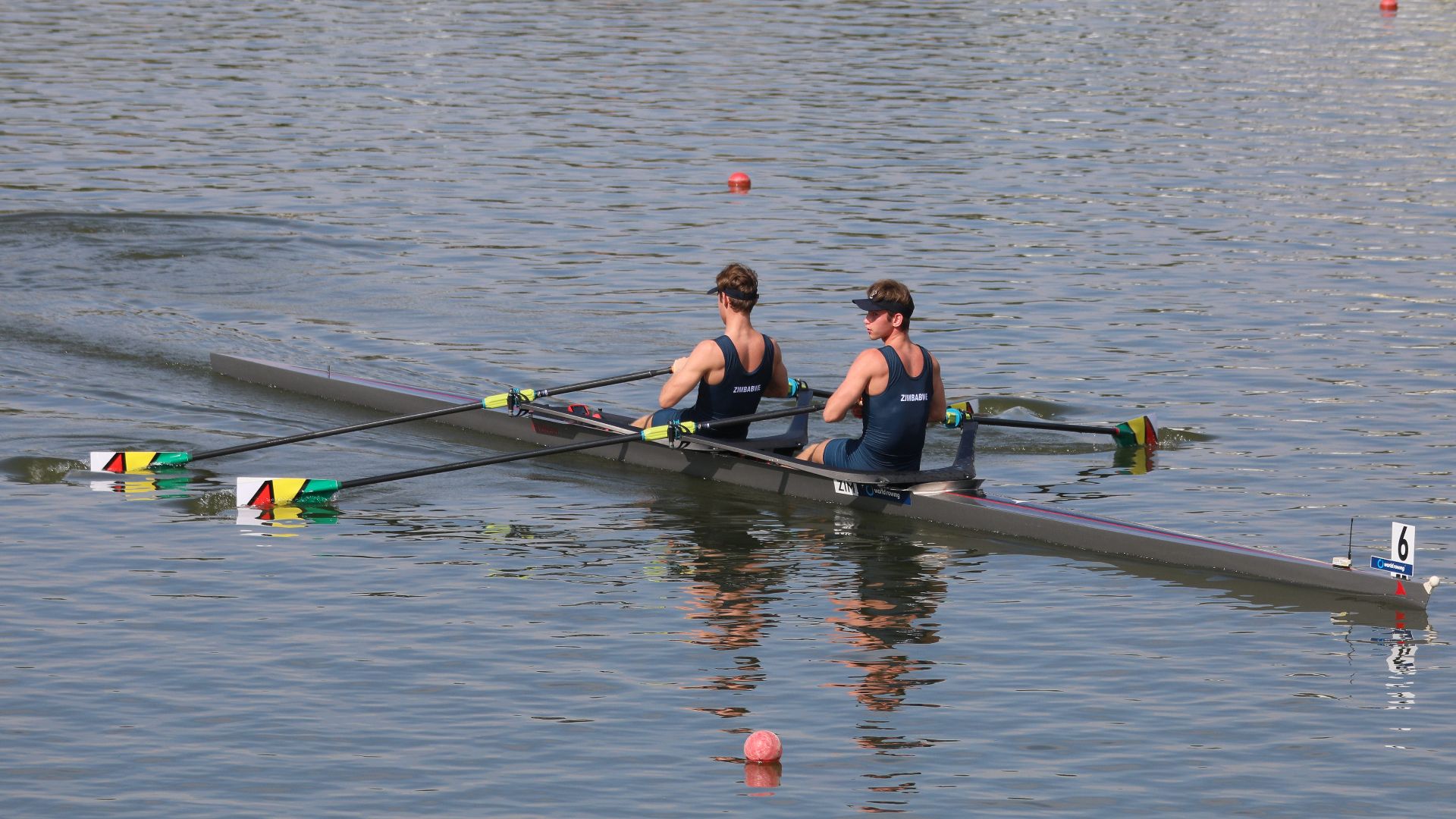 16. Aviron (en salle ou sur l'eau)