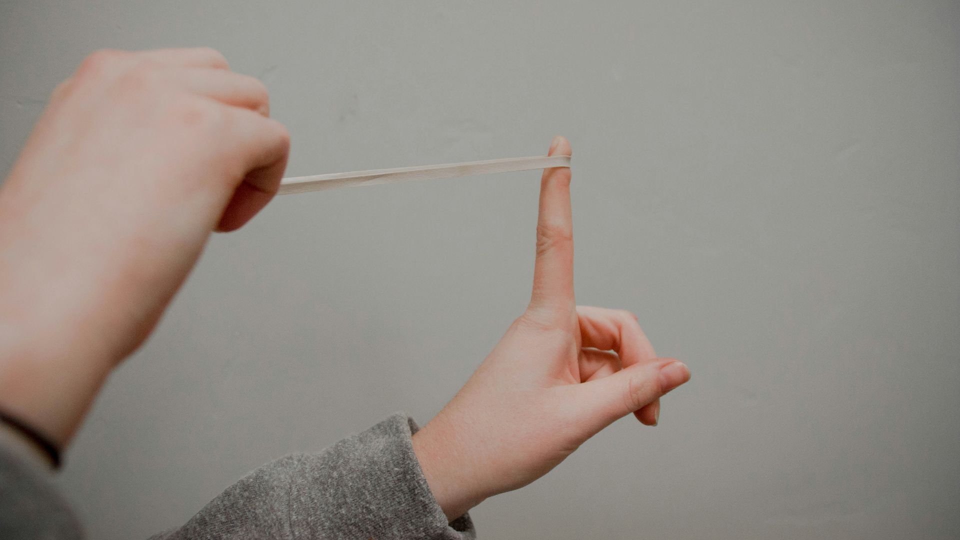 17. Attaches pour cheveux et élastiques