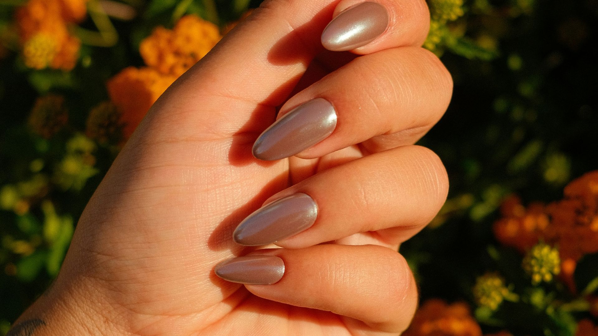 20 couleurs d’ongles d’automne pour entrer dans la saison