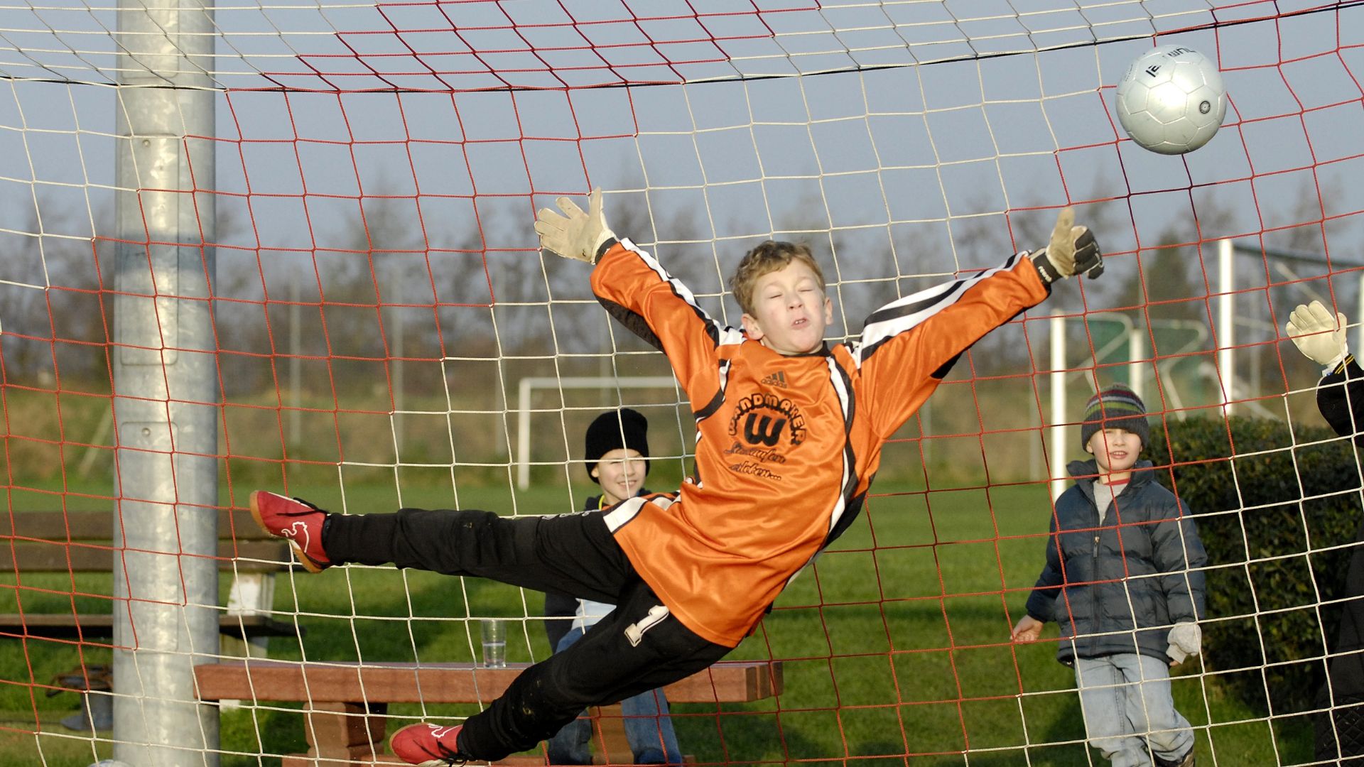9. Gardien de but (football)