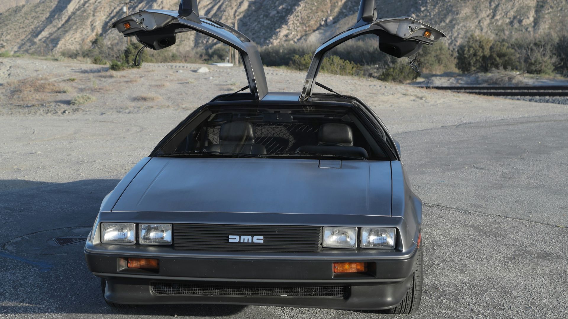 4. DMC DeLorean