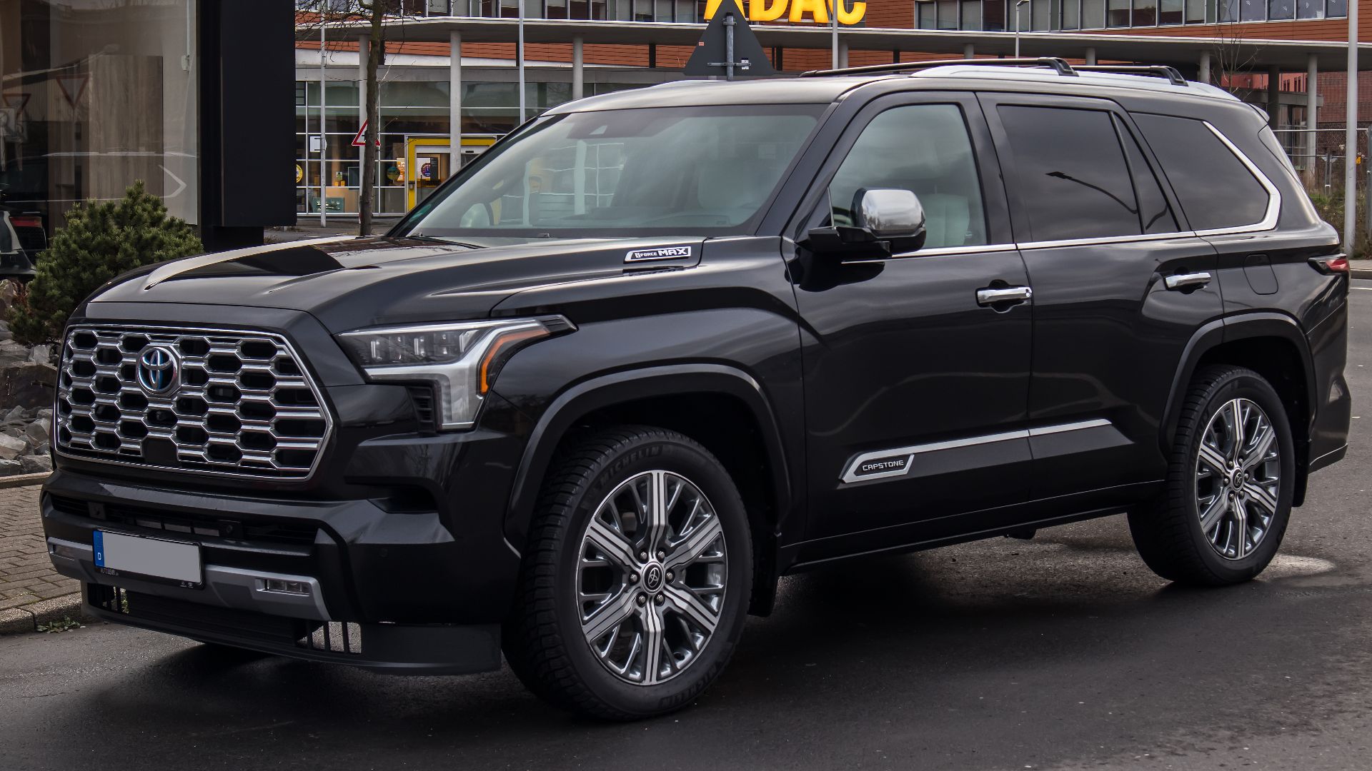 6. Toyota Sequoia 4WD