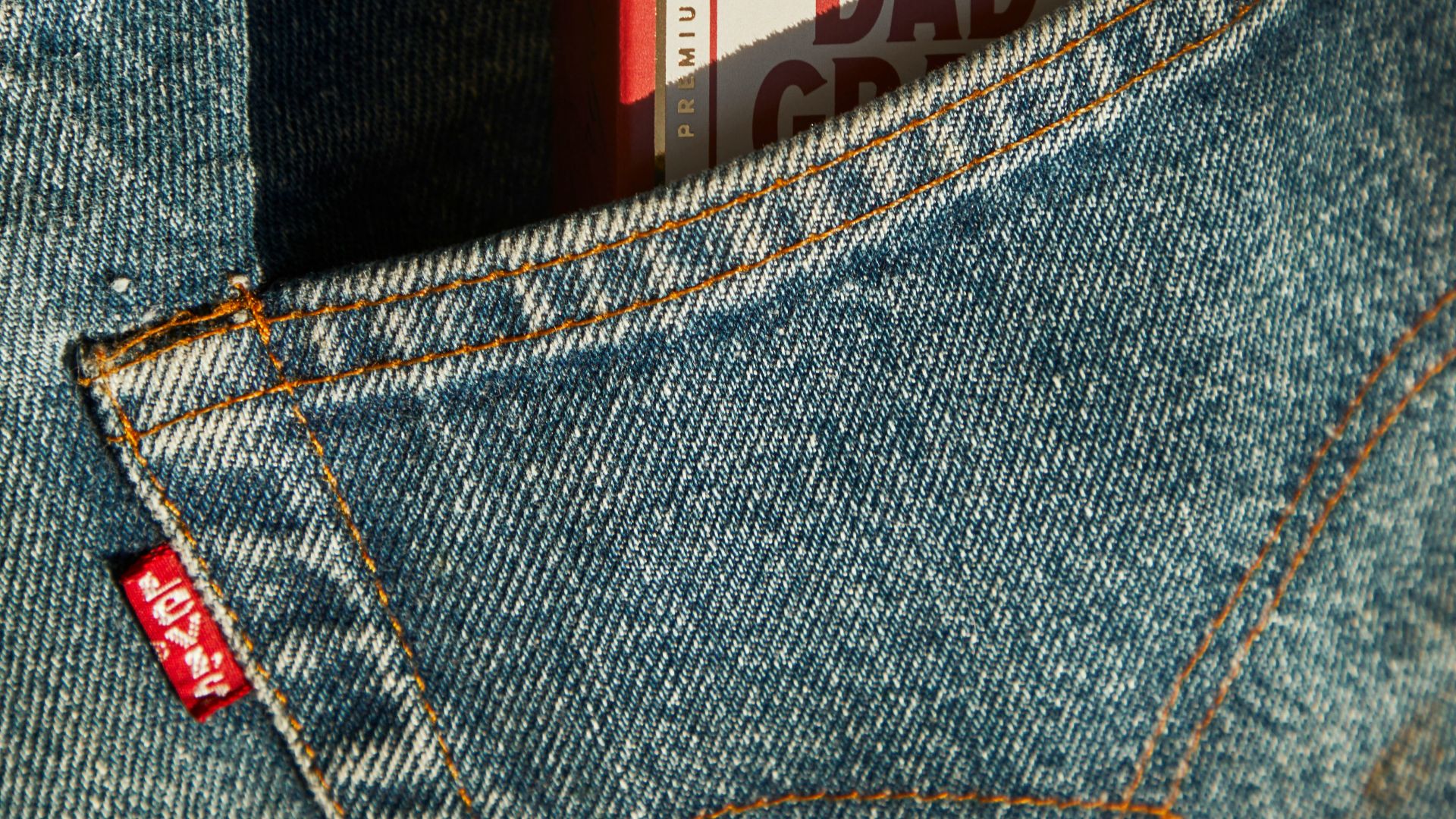 14. Jeans Levi's