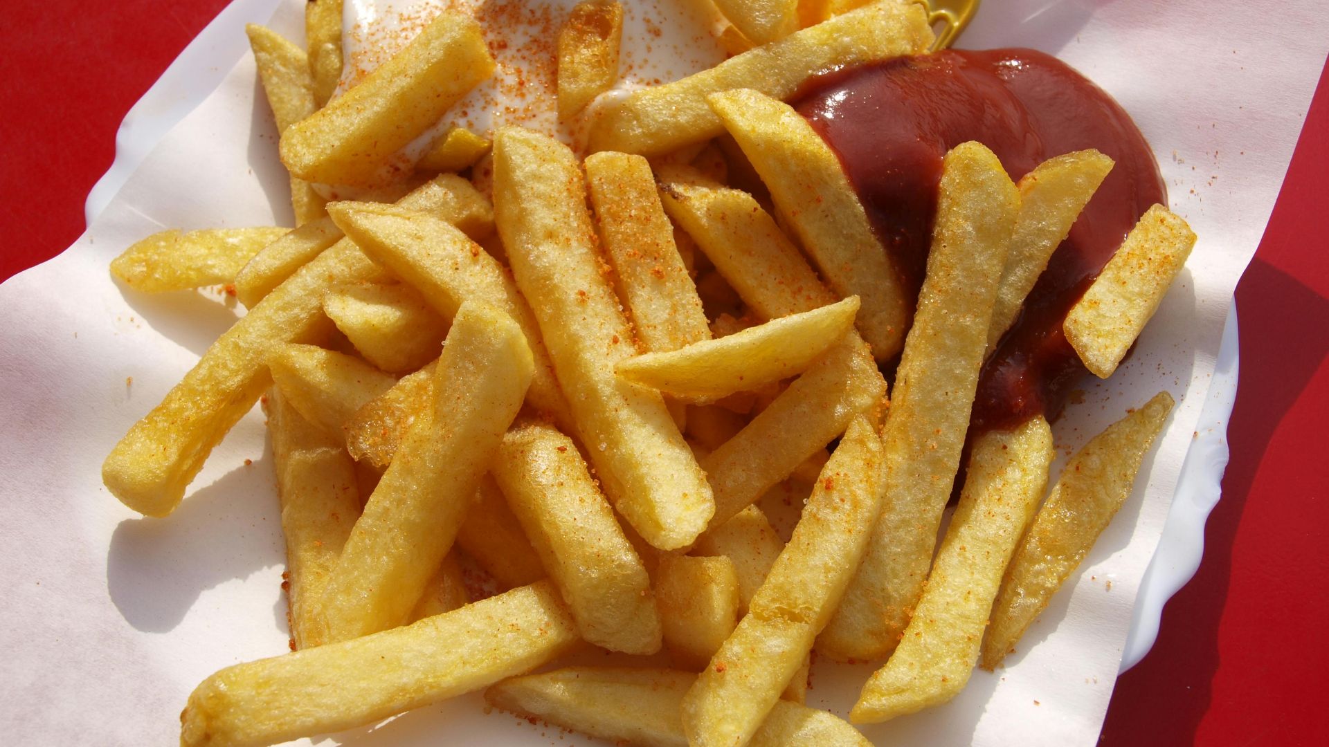 7. Mettez les frites dans le sac