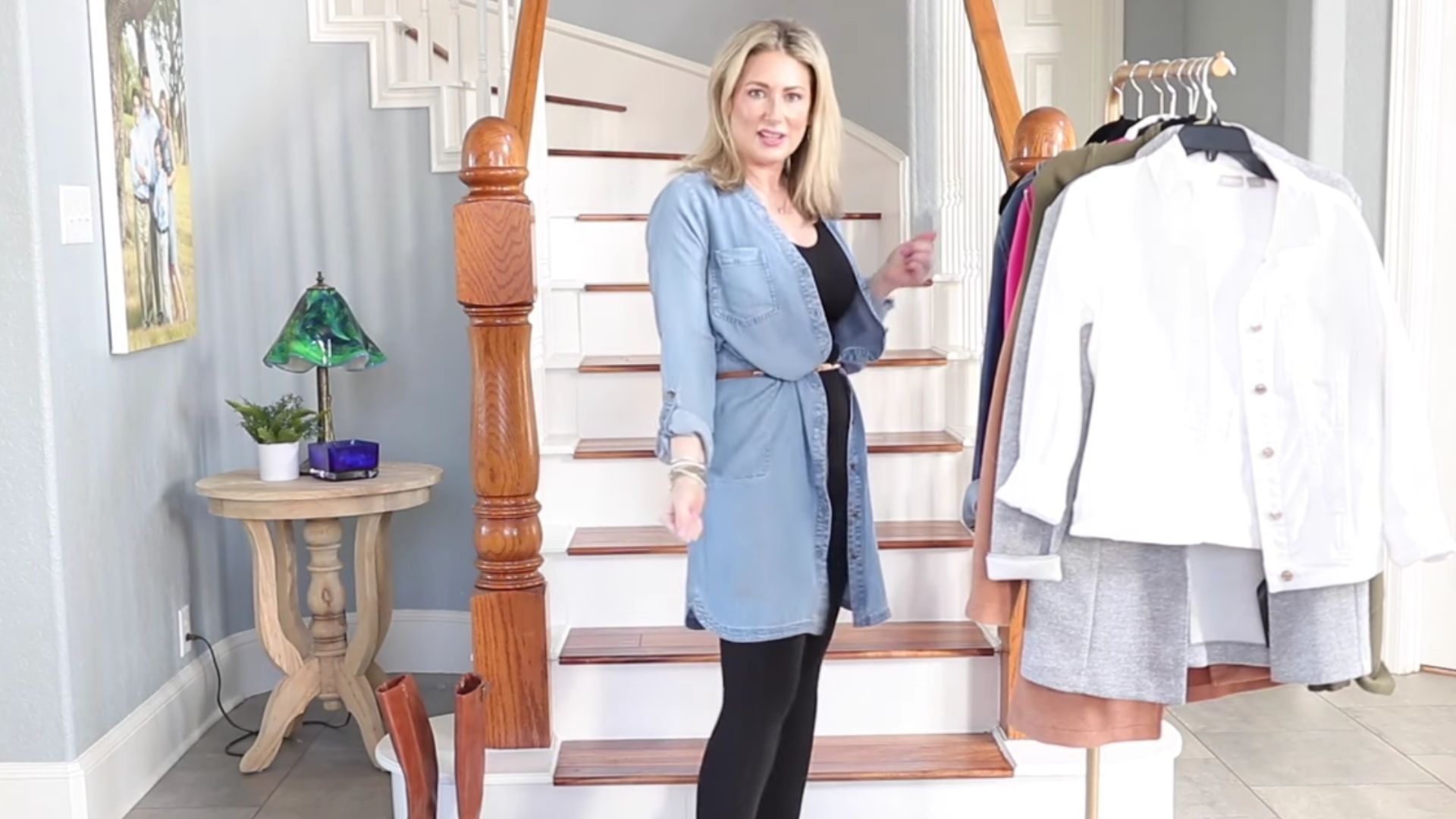 19. Chemise en jean oversize et leggings