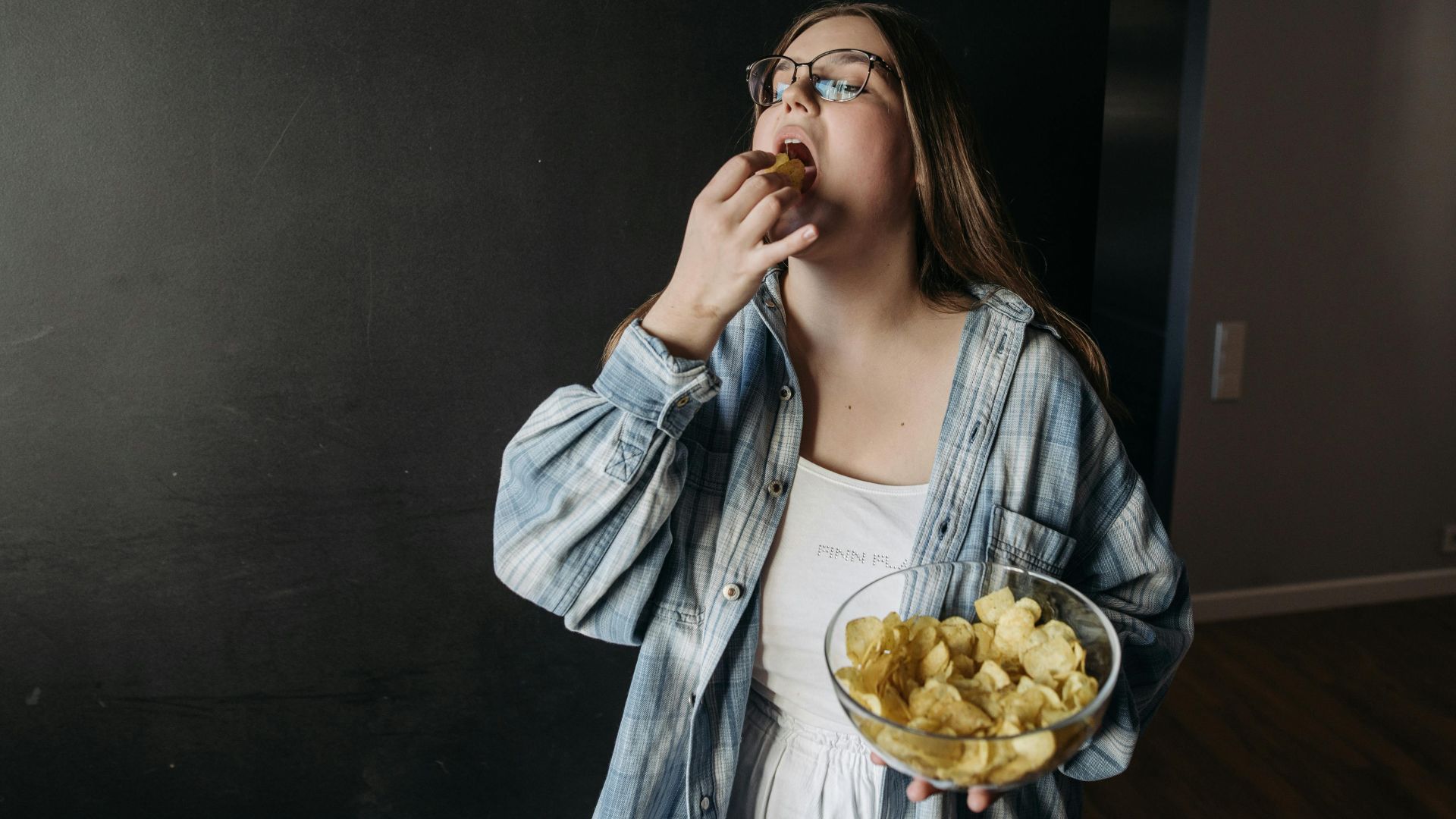 5. Éviter de manger en étant distrait