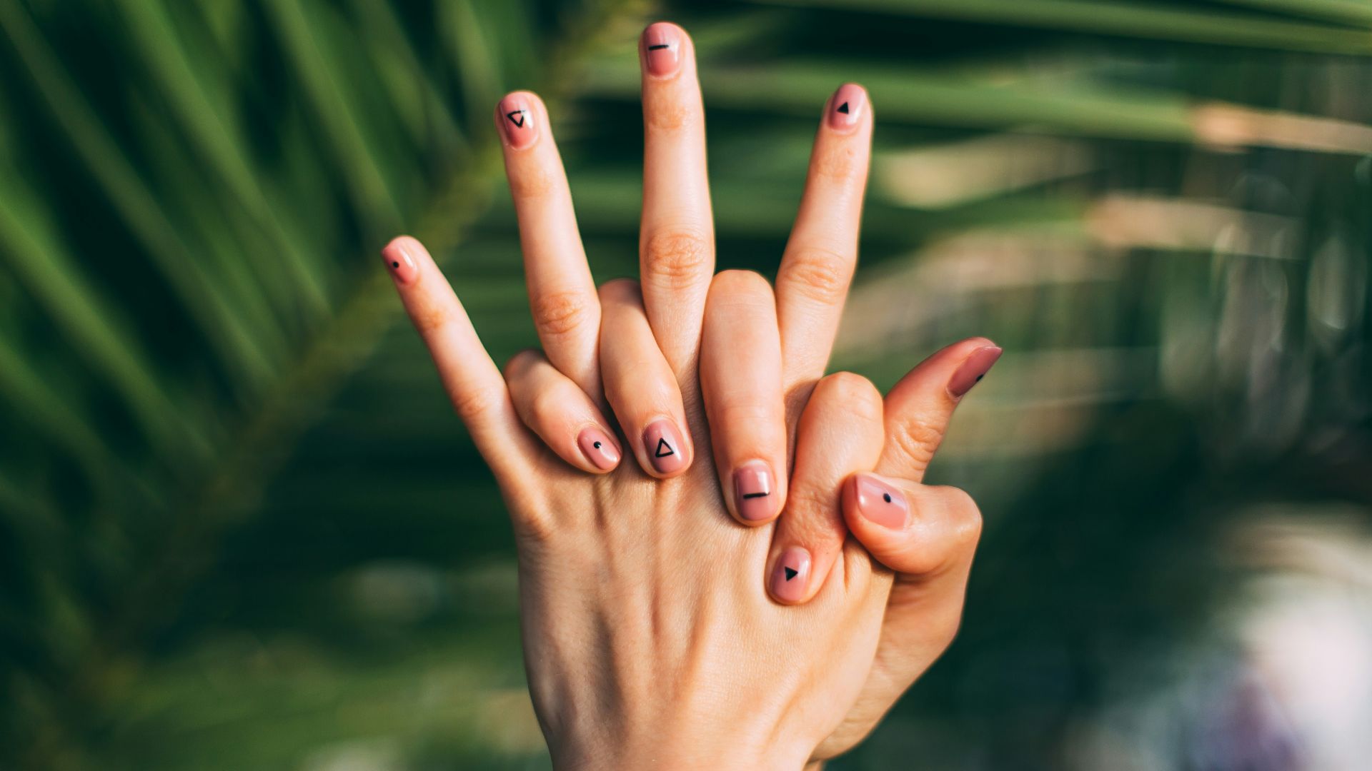 20 informations sur la santé que vous pouvez tirer de vos ongles