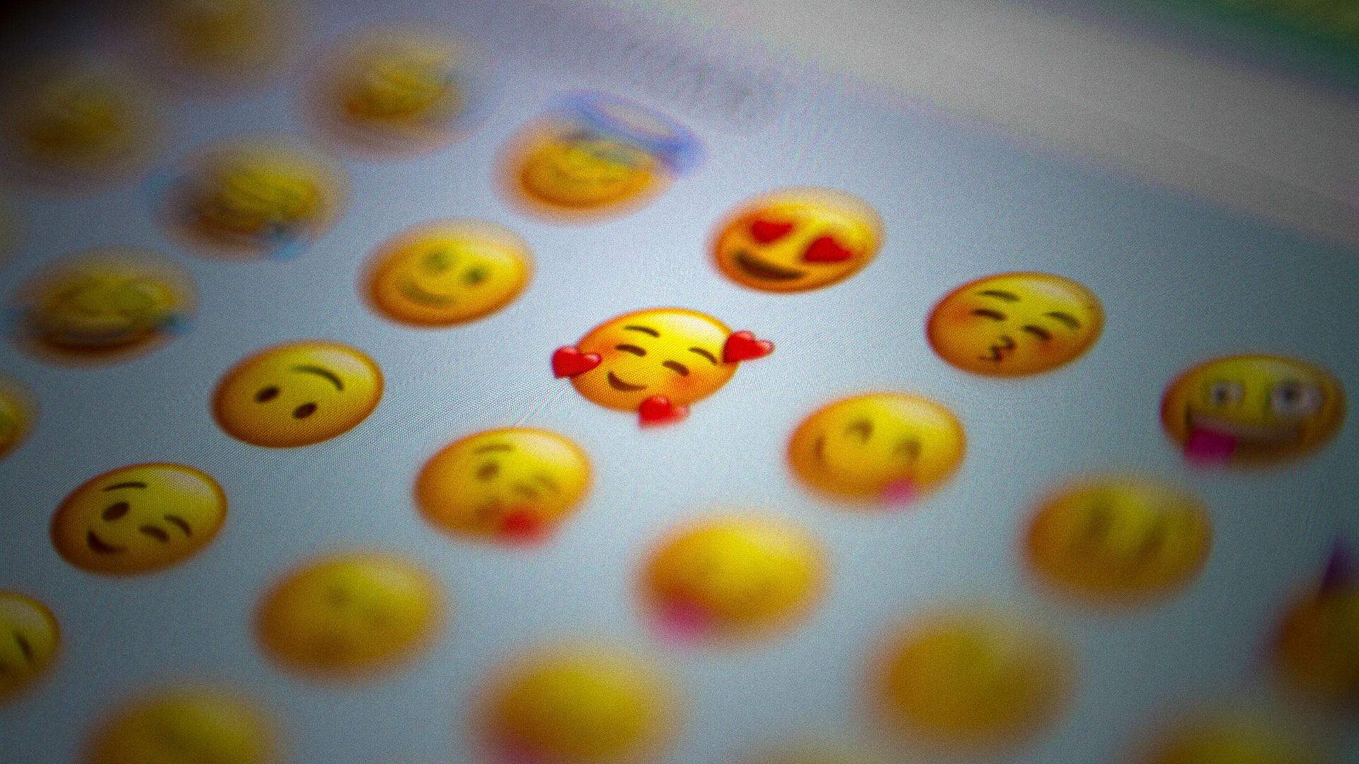 7. La communication est plus impersonnelle que