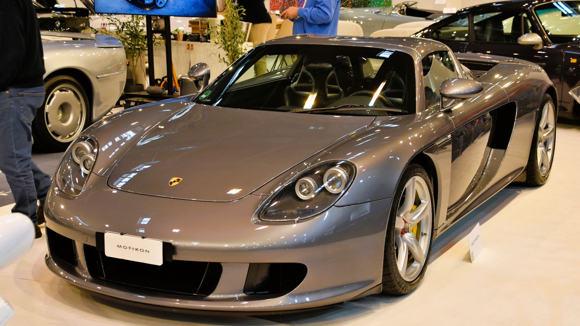 2. Porsche Carrera GT (2004)