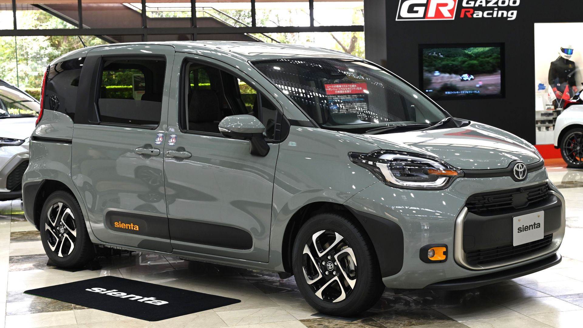 14. Toyota Sienta