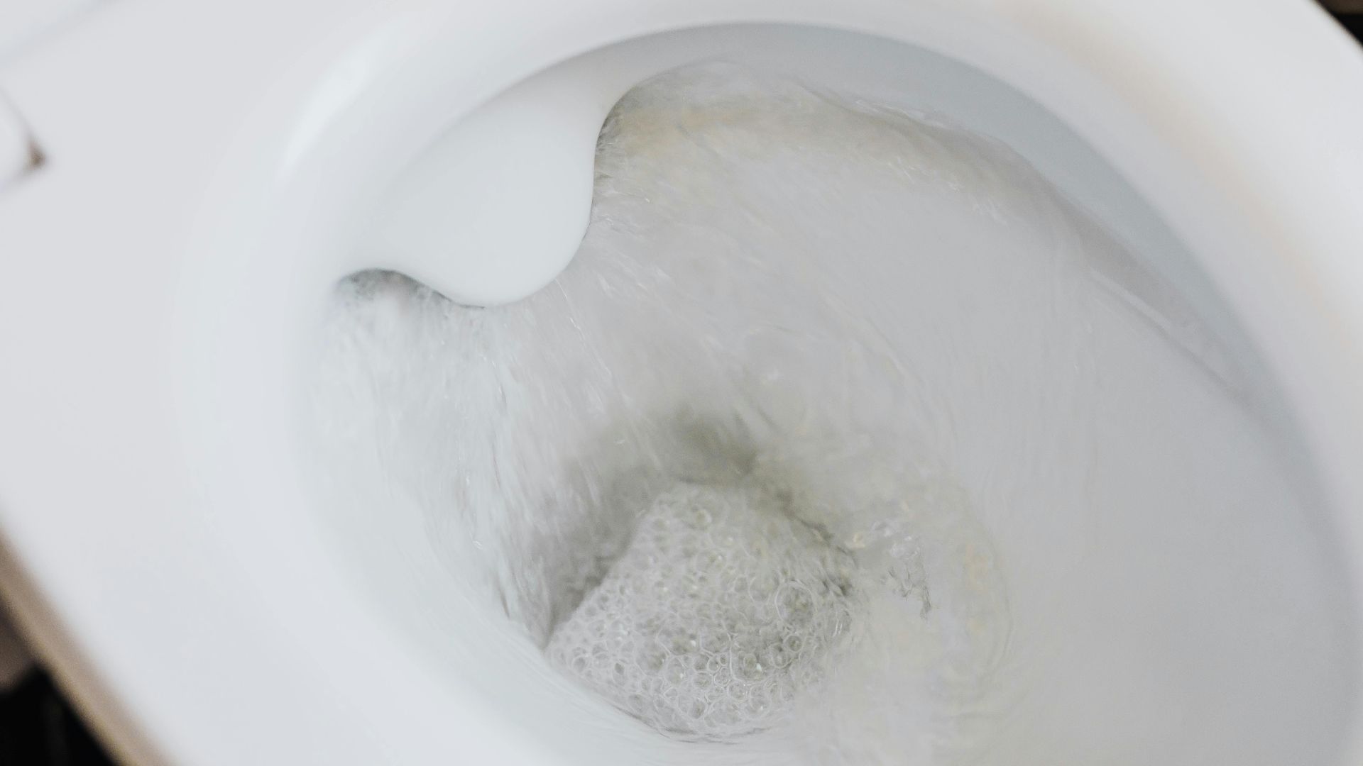 2. Toilettes qui coulent