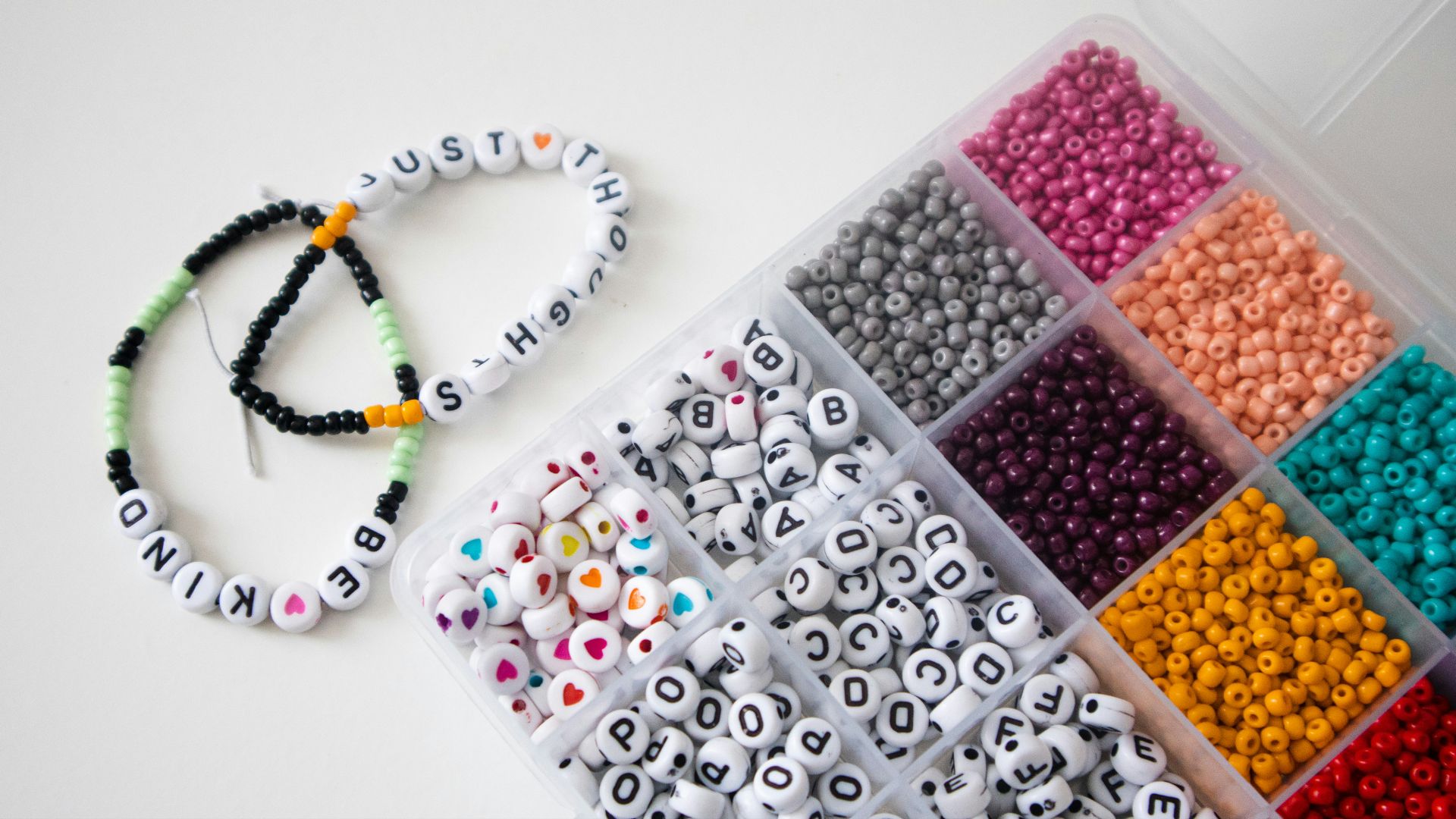 1. Bracelets d'Halloween