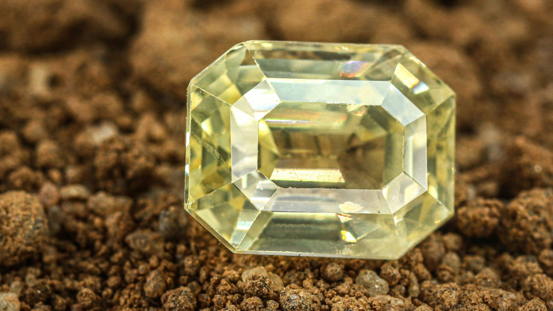 18. Pierre de soleil