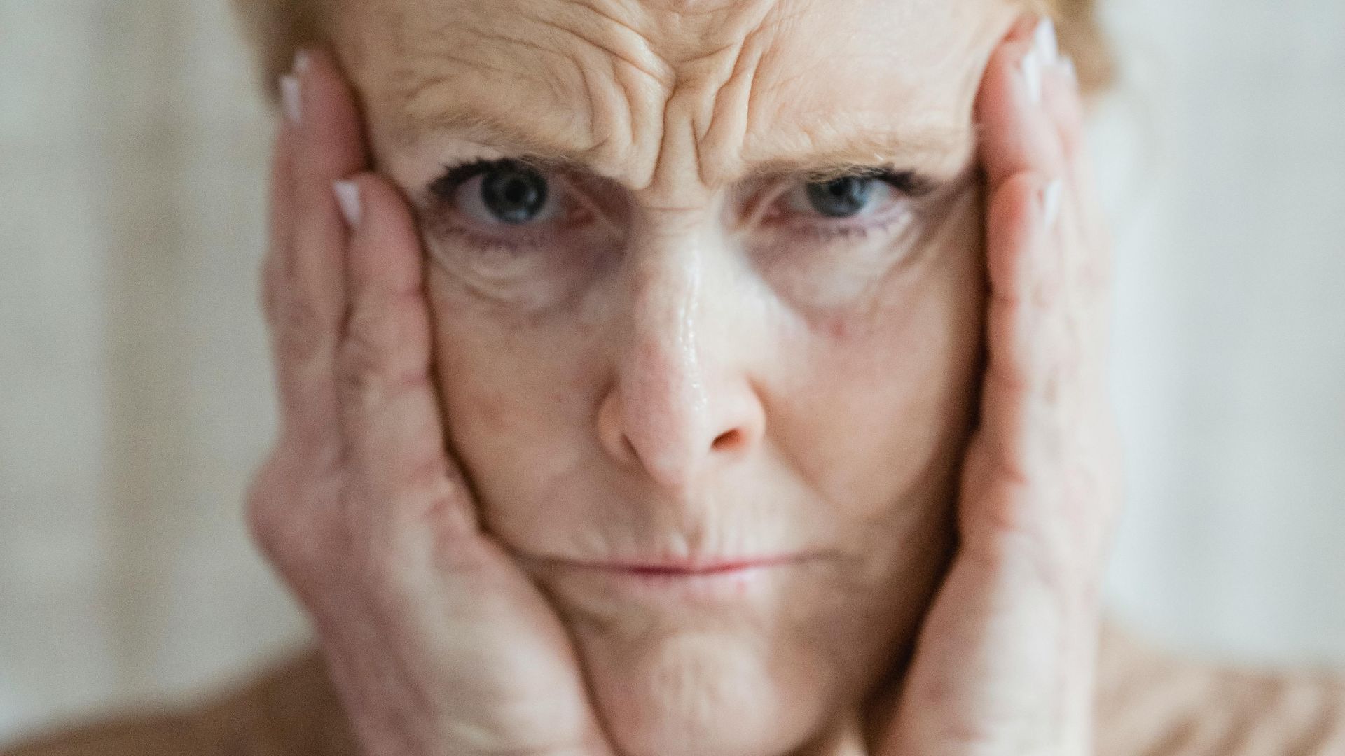 Perfect Imperfections : 10 signes sains de vieillissement que nous pensons mauvais et 10 façons de les accepter