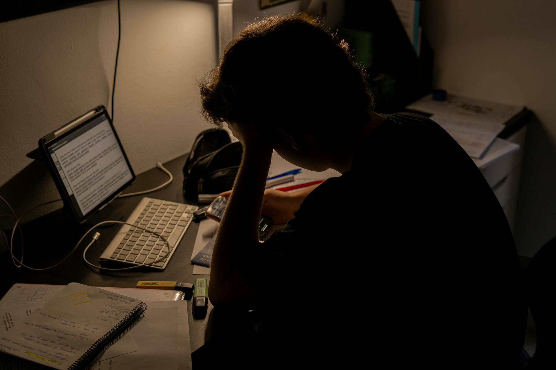 3. Lack of fixed working hours