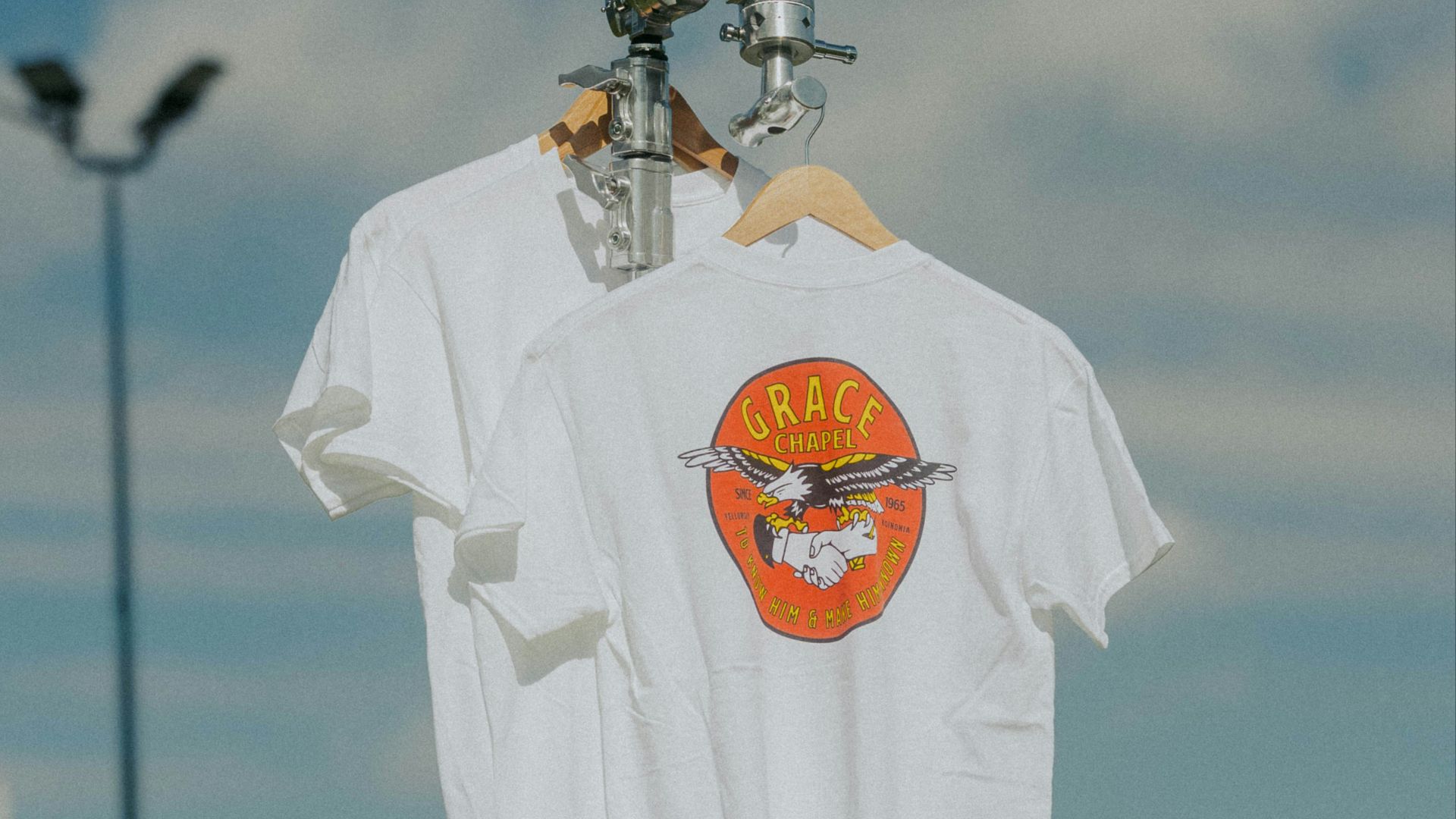 2. T-Shirt visage de citrouille