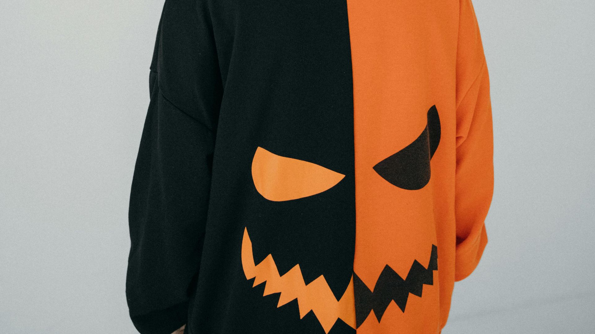 8. Sweat à capuche imprimé