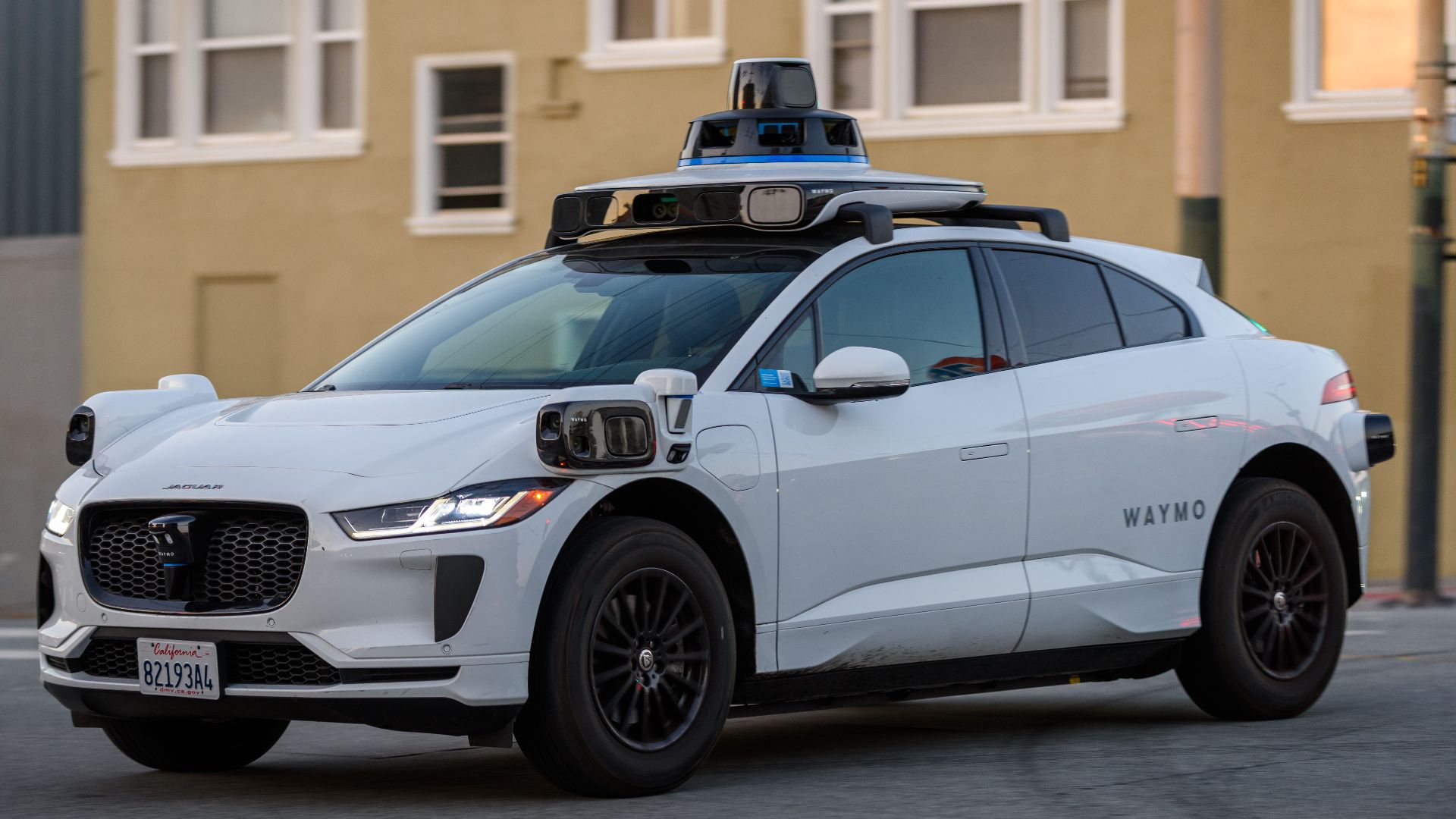 1. Systèmes de conduite entièrement autonomes