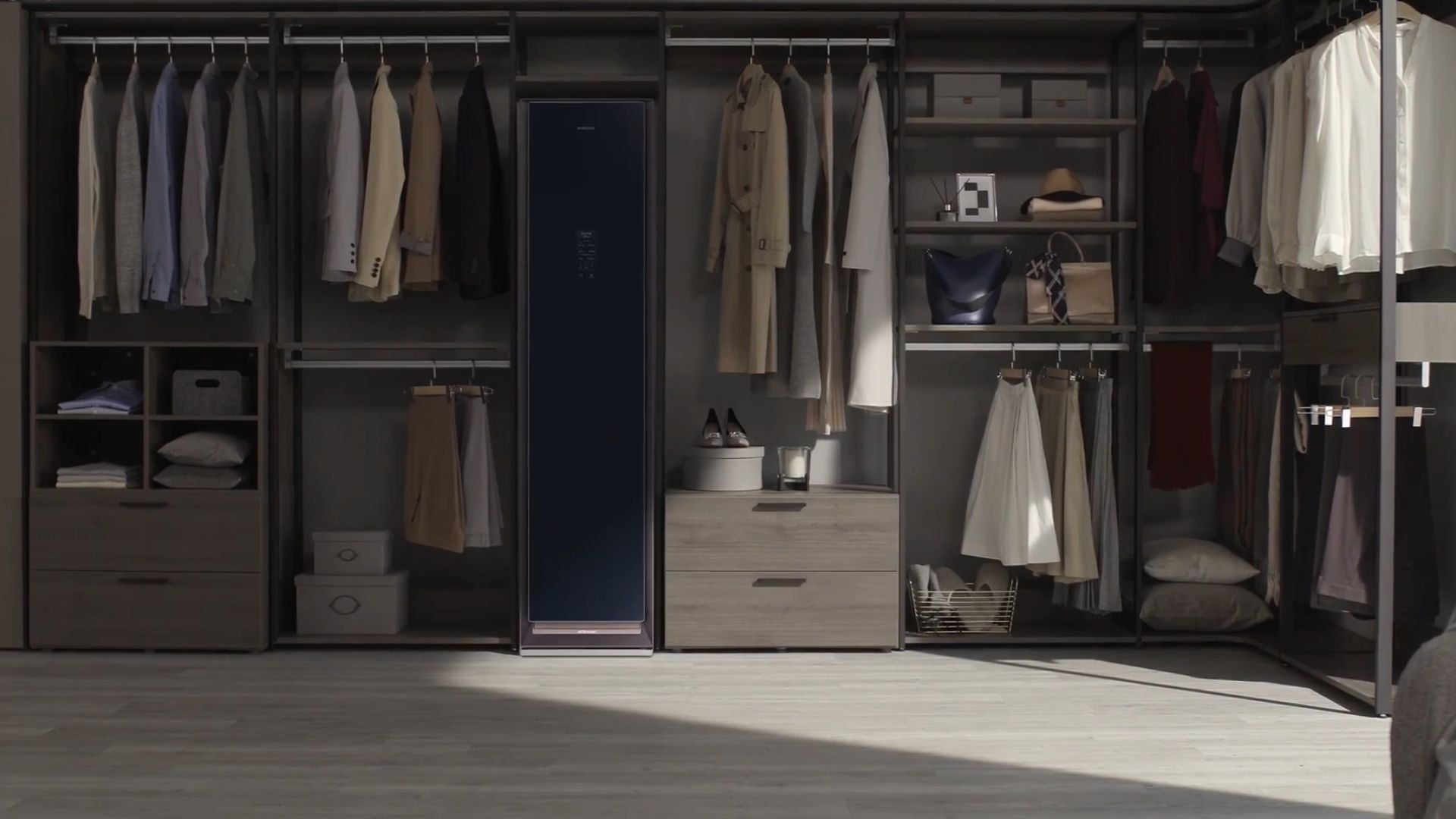12. AirDresser